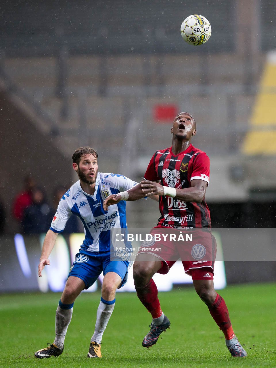 Östersunds Salisu Abdullahi Gero mot IFK Göteborgs Emil