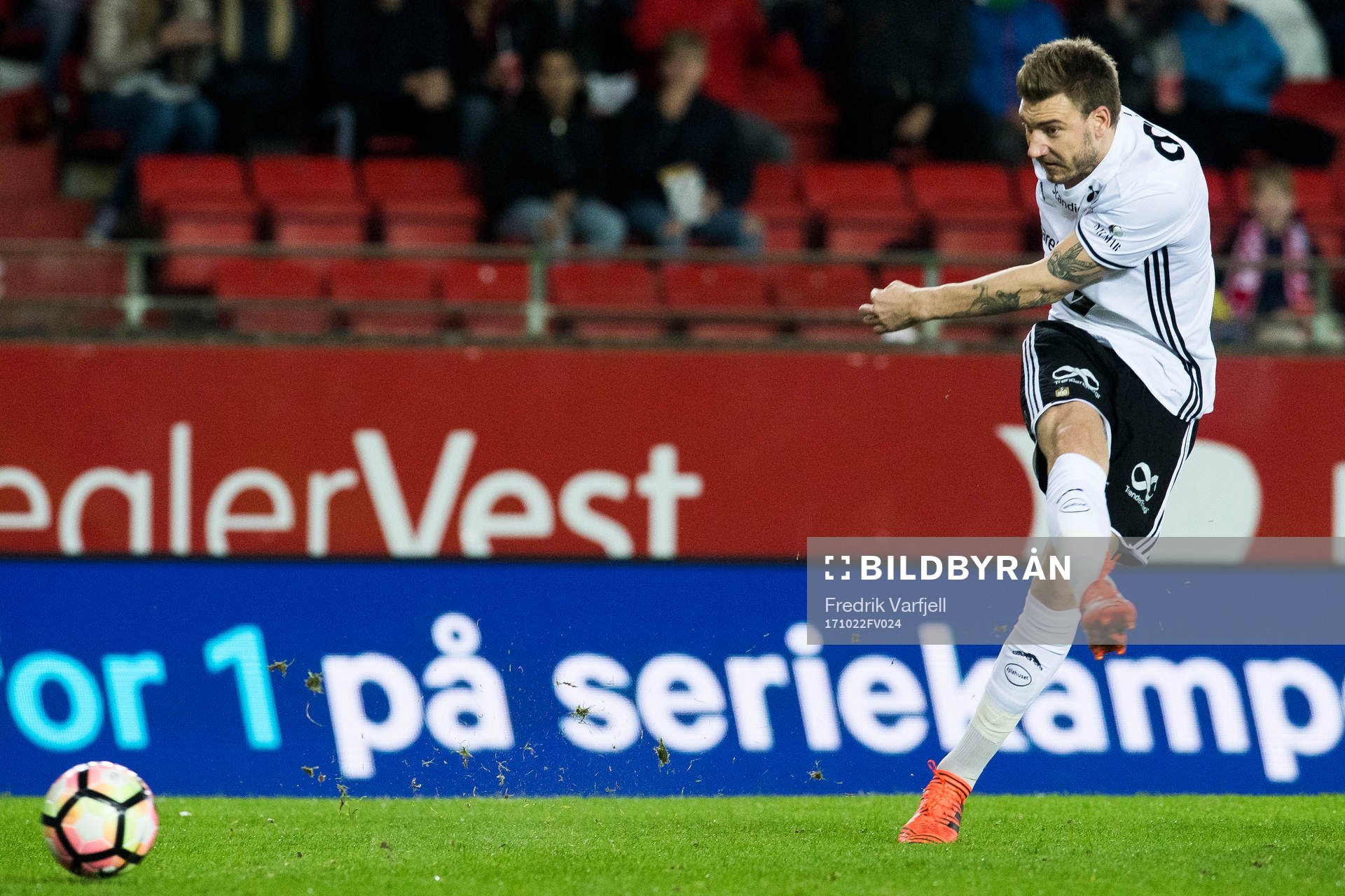 Nicklas Bendtner of Rosenborg scores 2-0