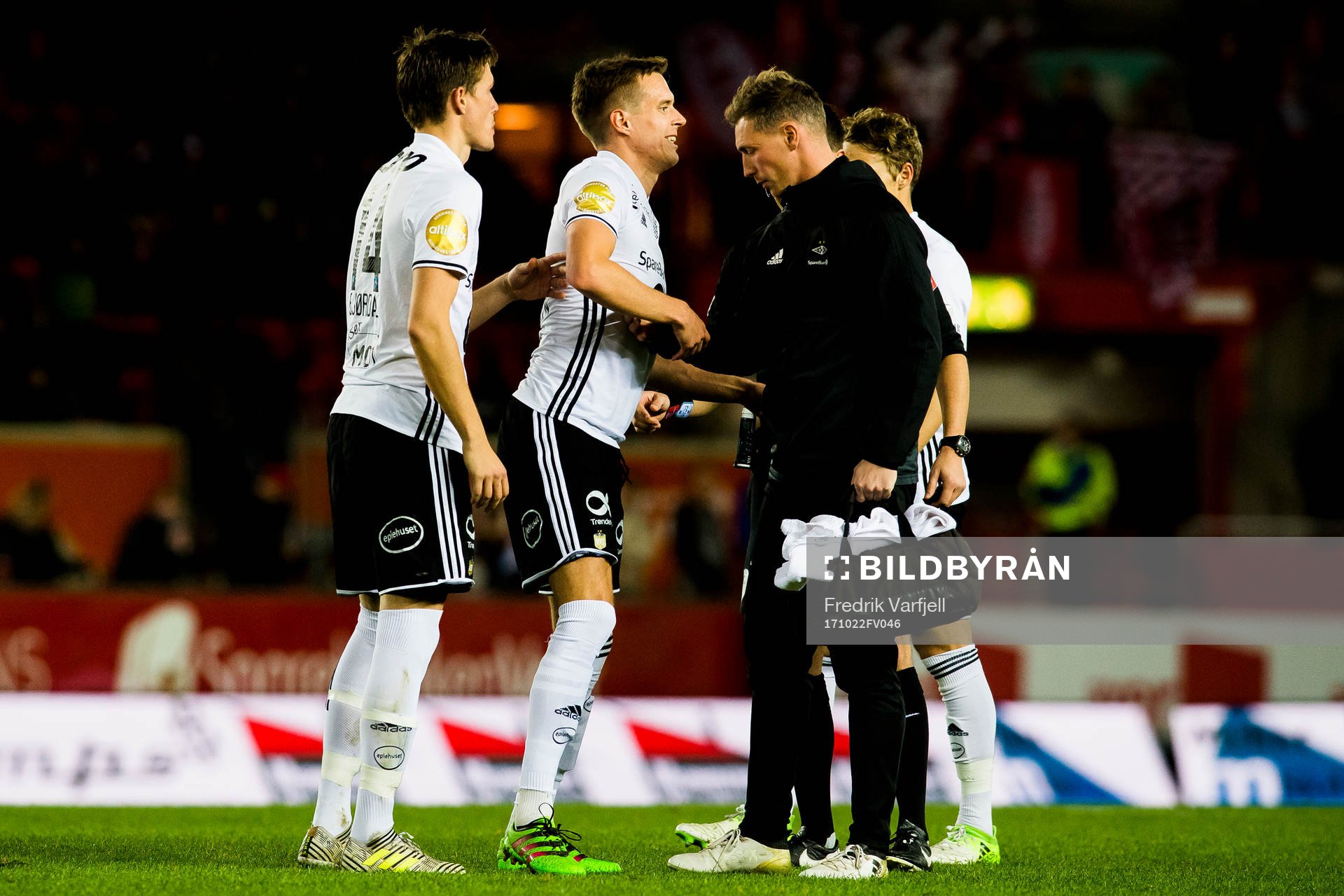 Anders Konradsen with an injury
