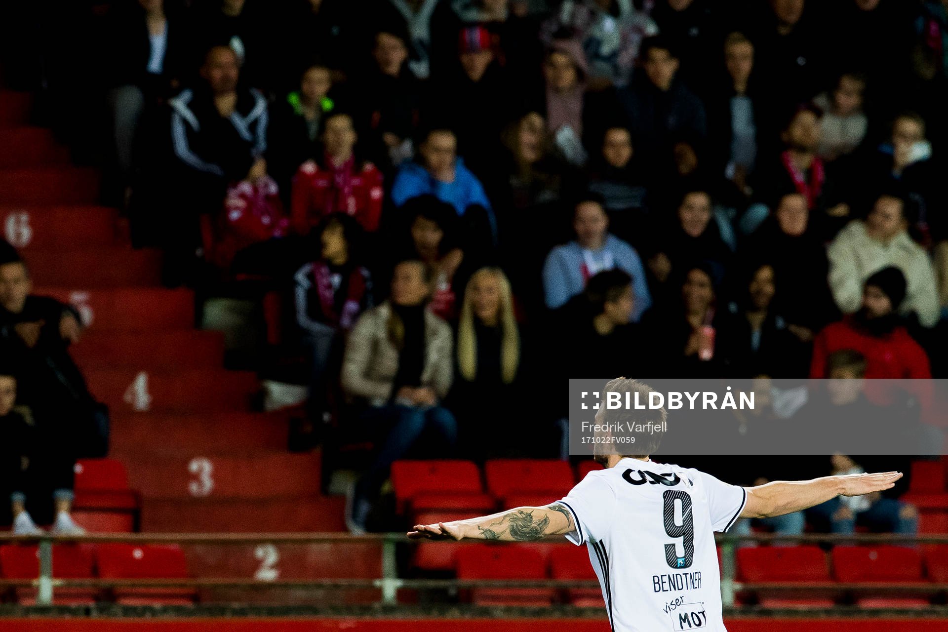 Nicklas Bendtner celebrates