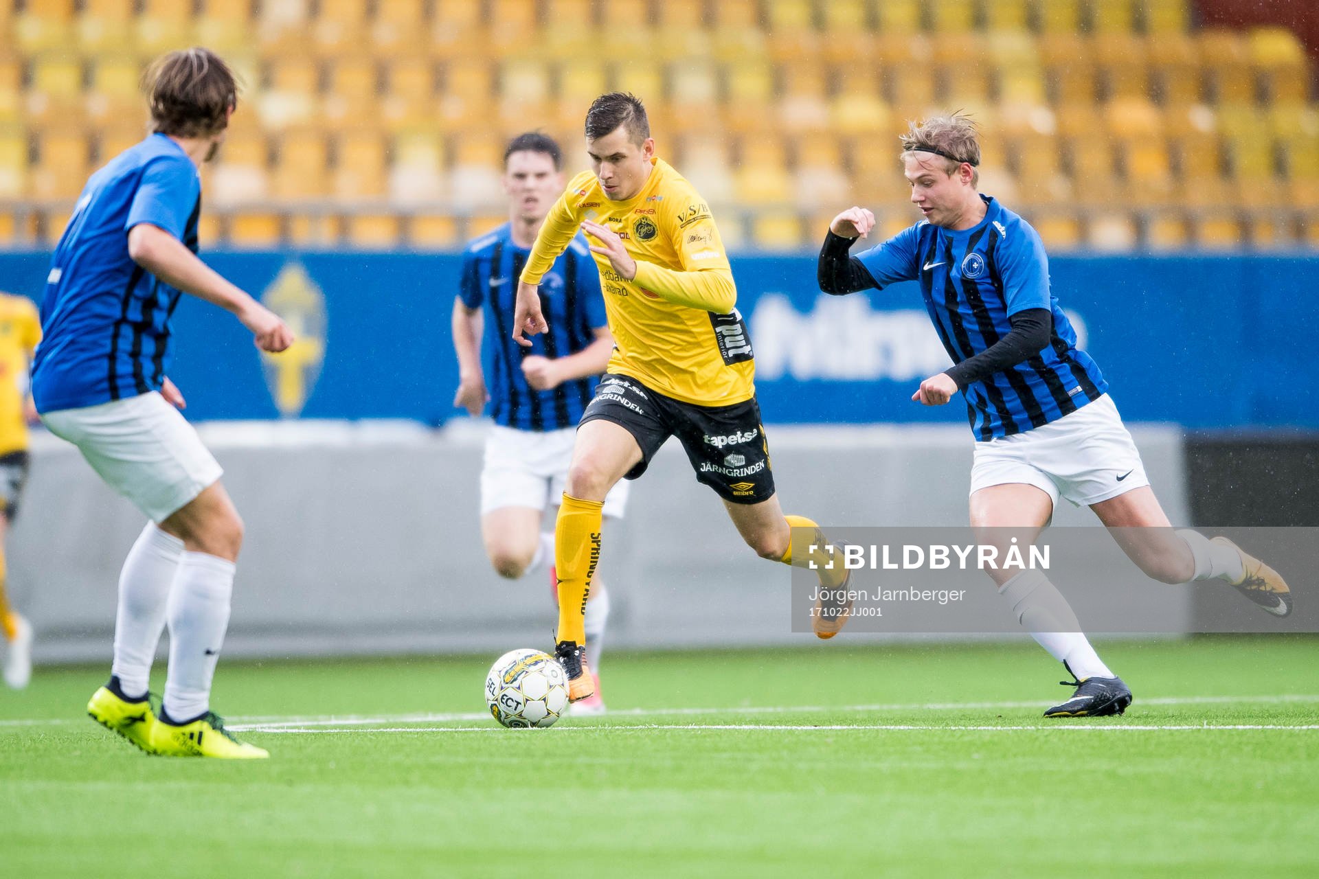 Elfsborgs Filip Varenhed och Täbys Simon Sultan