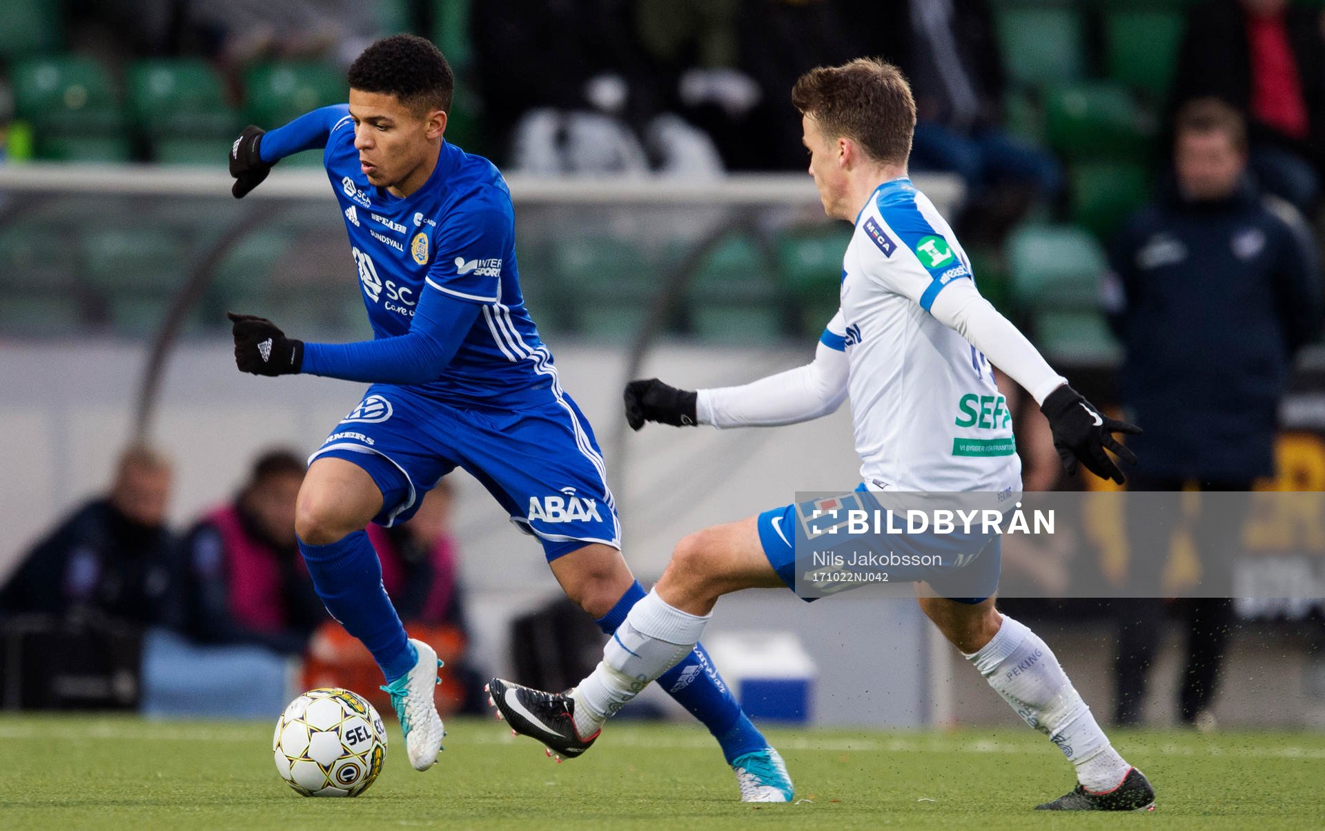 Sundsvalls Romain Gall och Norrköpings Simon Skrabb