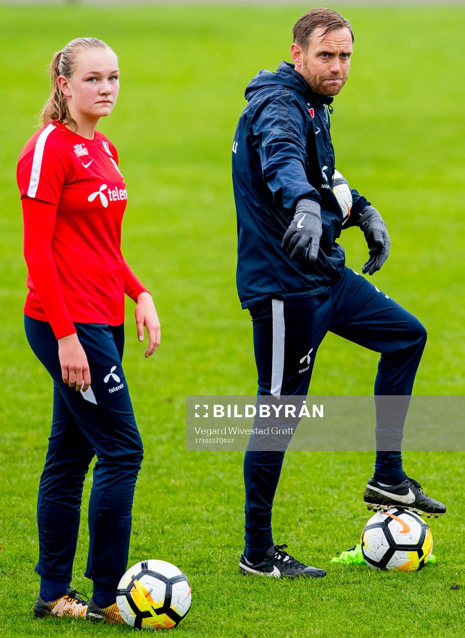 Frida Maanum and Martin Sjögren, head coach of Norway