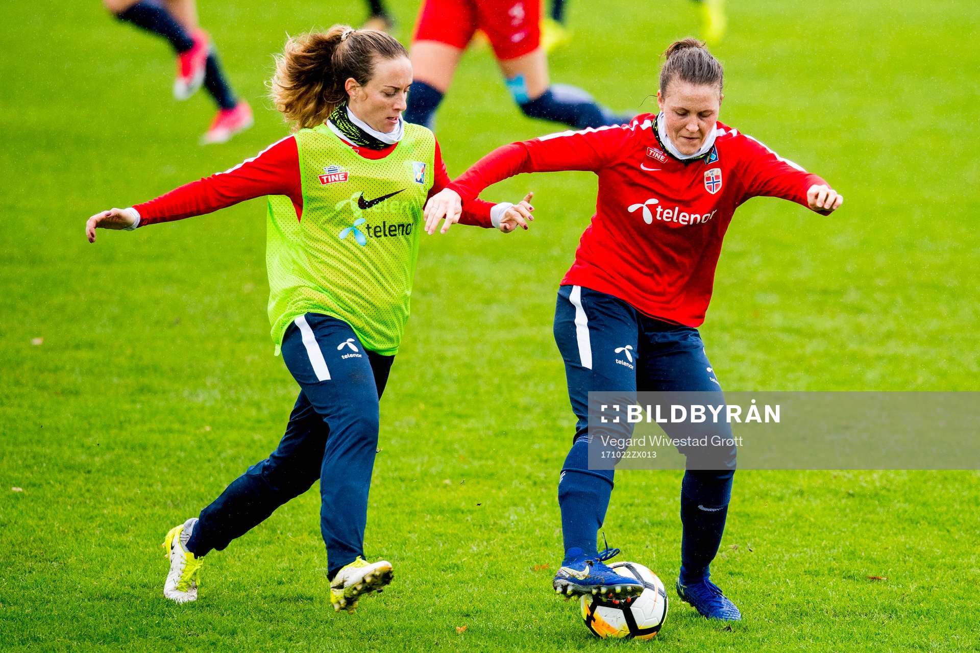 Ingrid Schjelderup and Isabell Herlovsen of Norway