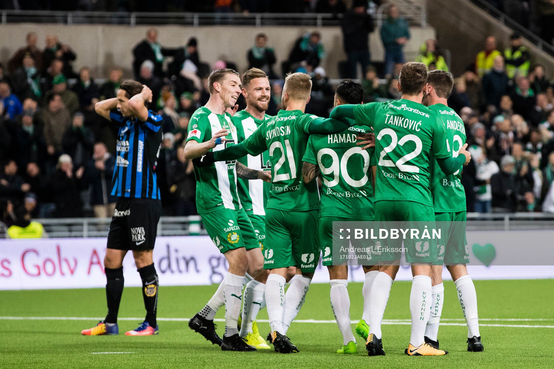 Hammarbys spelare jublar