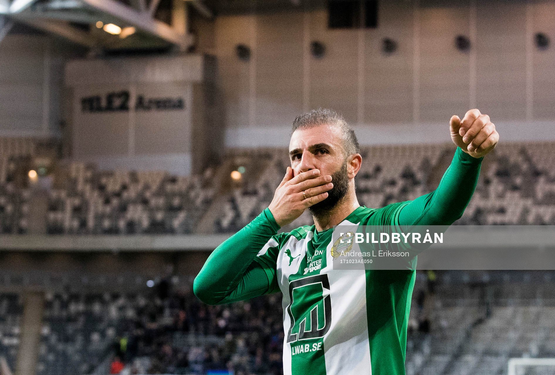 Hammarbys Kennedy Bakircioglu tackar publiken