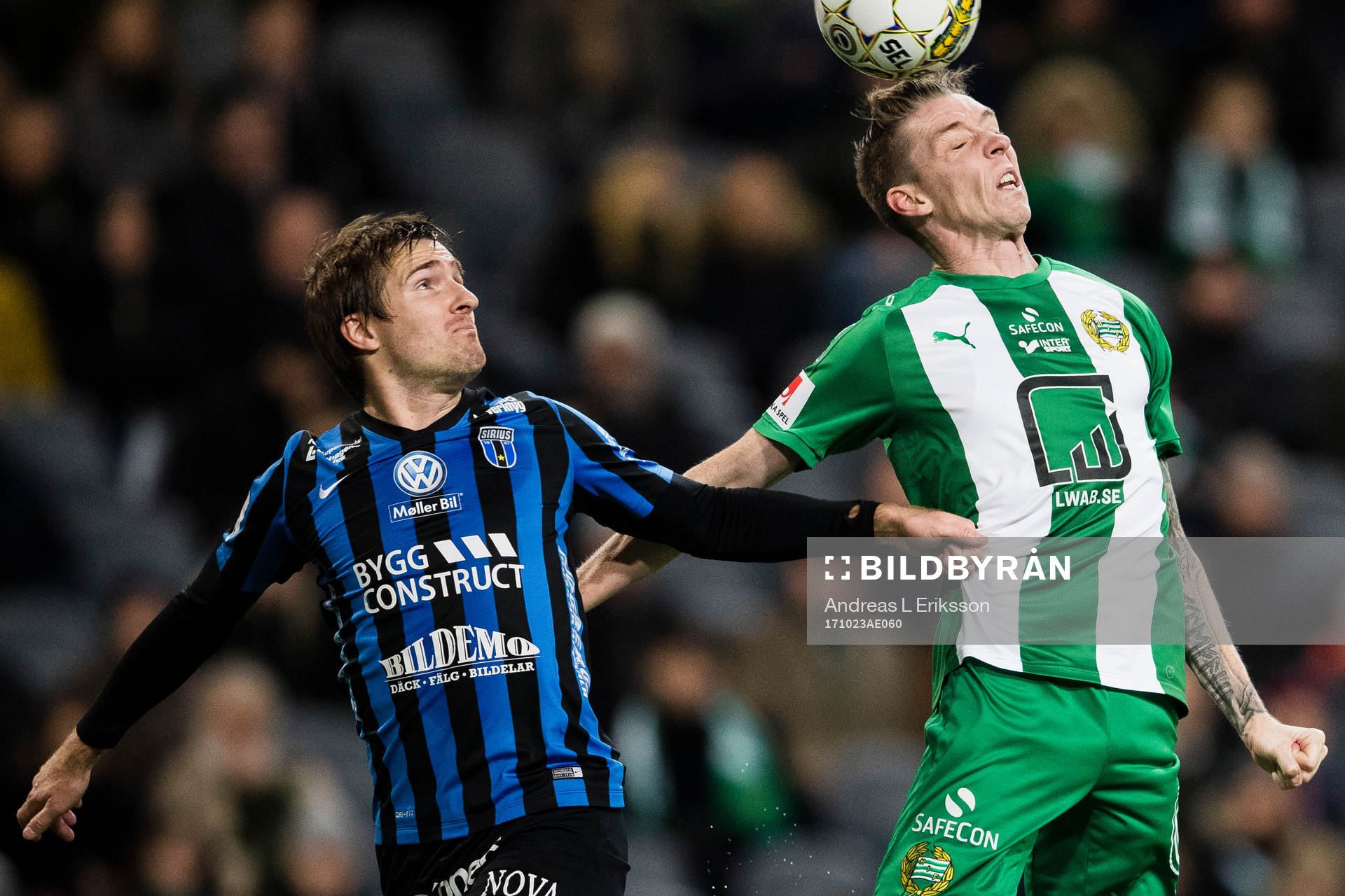 Sirius Jesper Arvidsson i en nickduell med Hammarbys Birkir