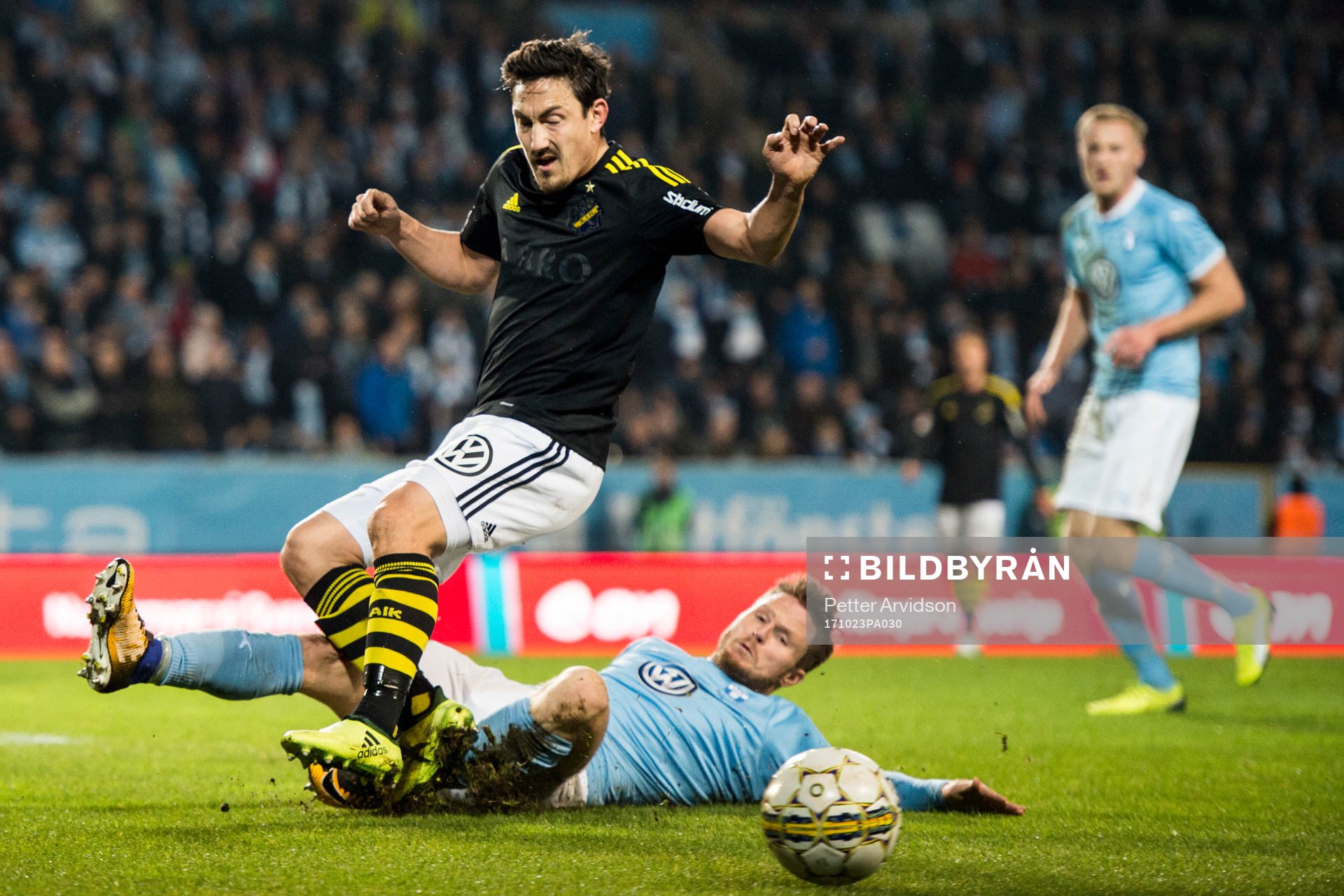 s Stefan Ishizaki och Malmö FFs Lasse Nielsen