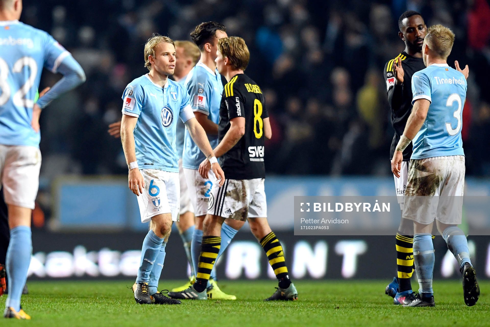 Malmö FFs Oscar Lewicki deppar