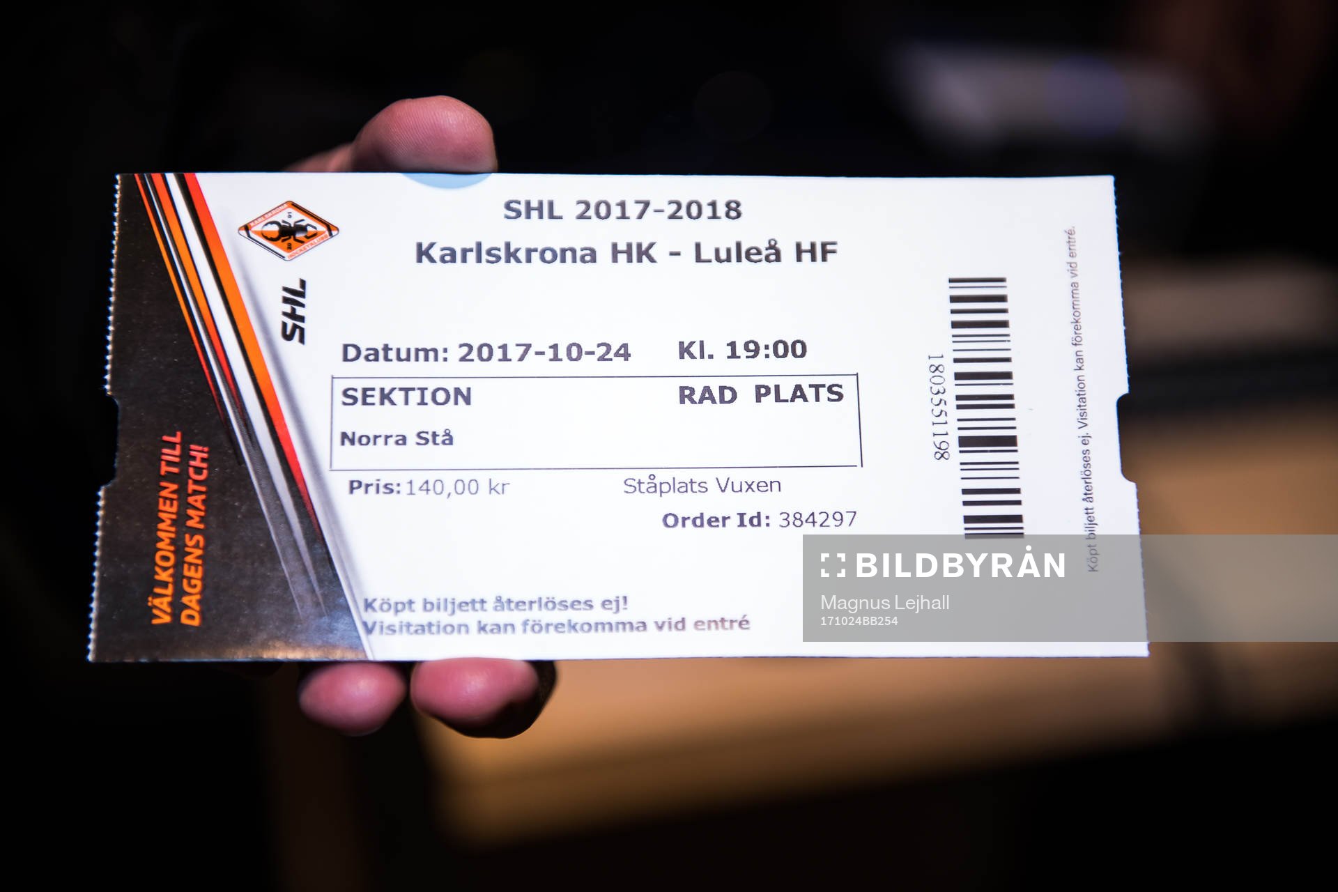 Dagens biljett innan ishockeymatchen i SHL mellan