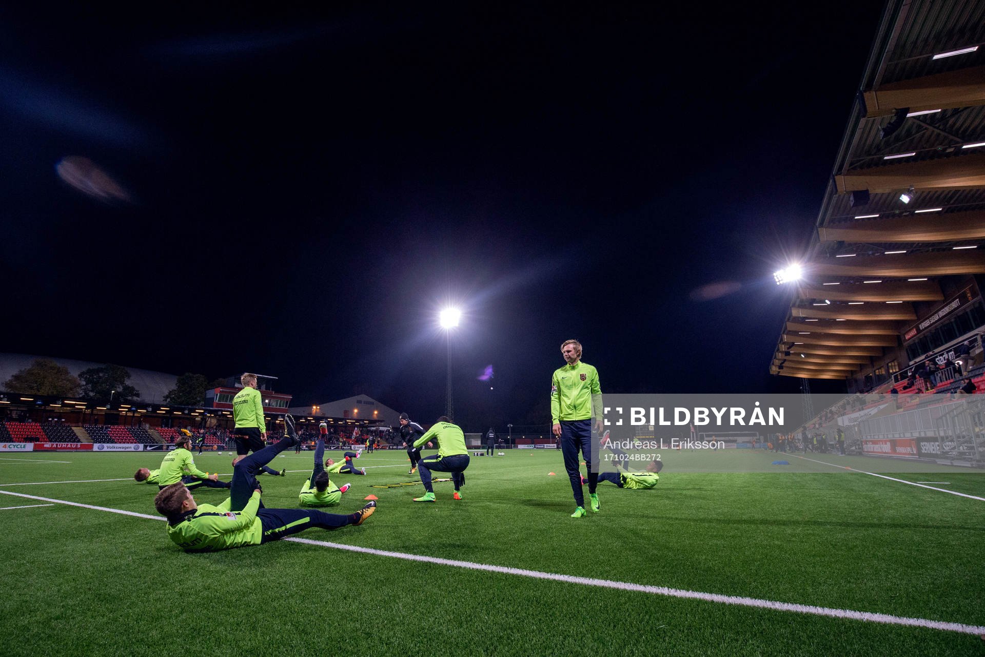 Brommapojkarnas spelare värmer upp