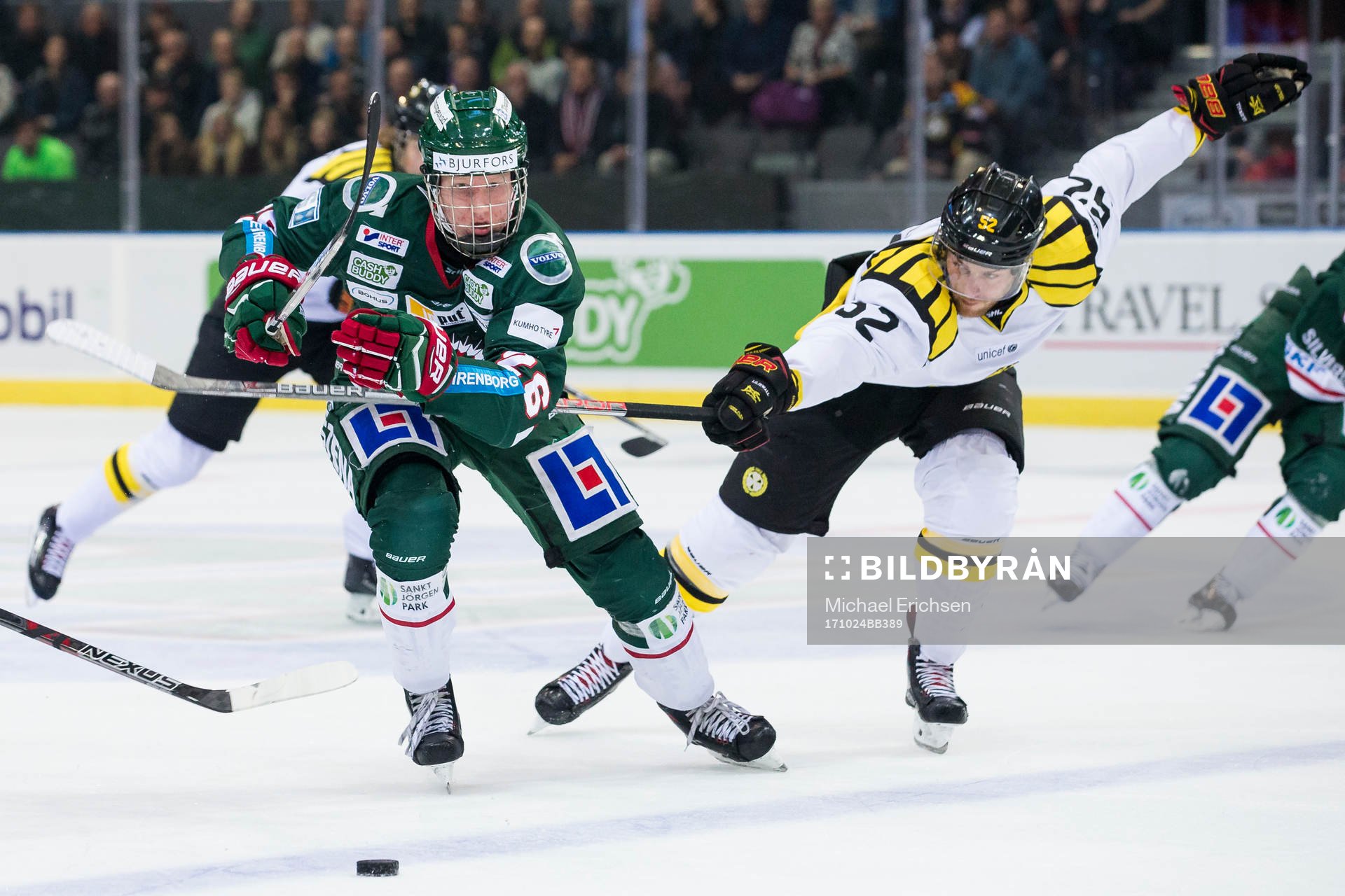 Frölundas Rasmus Dahlin före Brynäs Christopher Liljewall