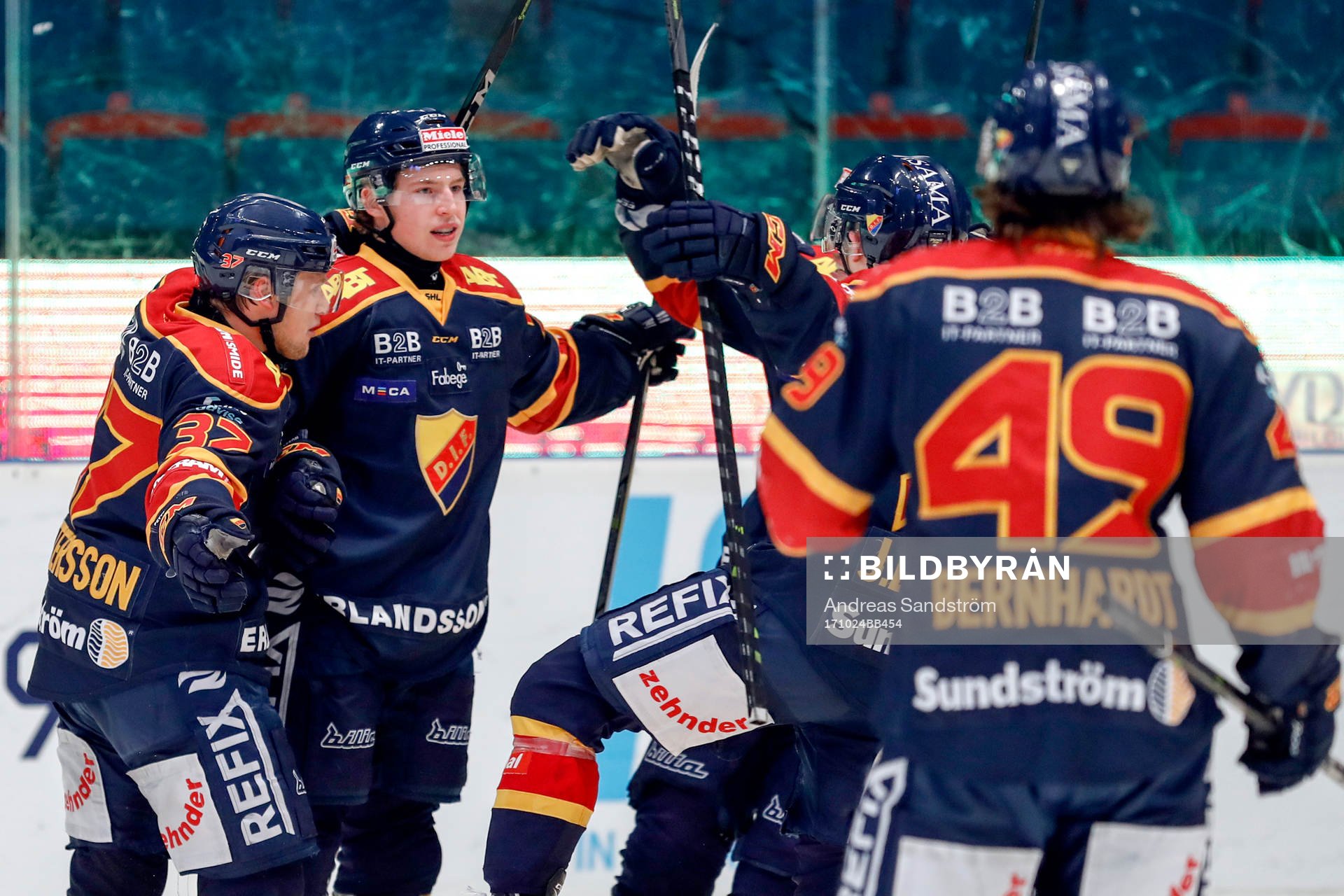 Djurgårdens Marcus Davidsson jublar med lagkamrater