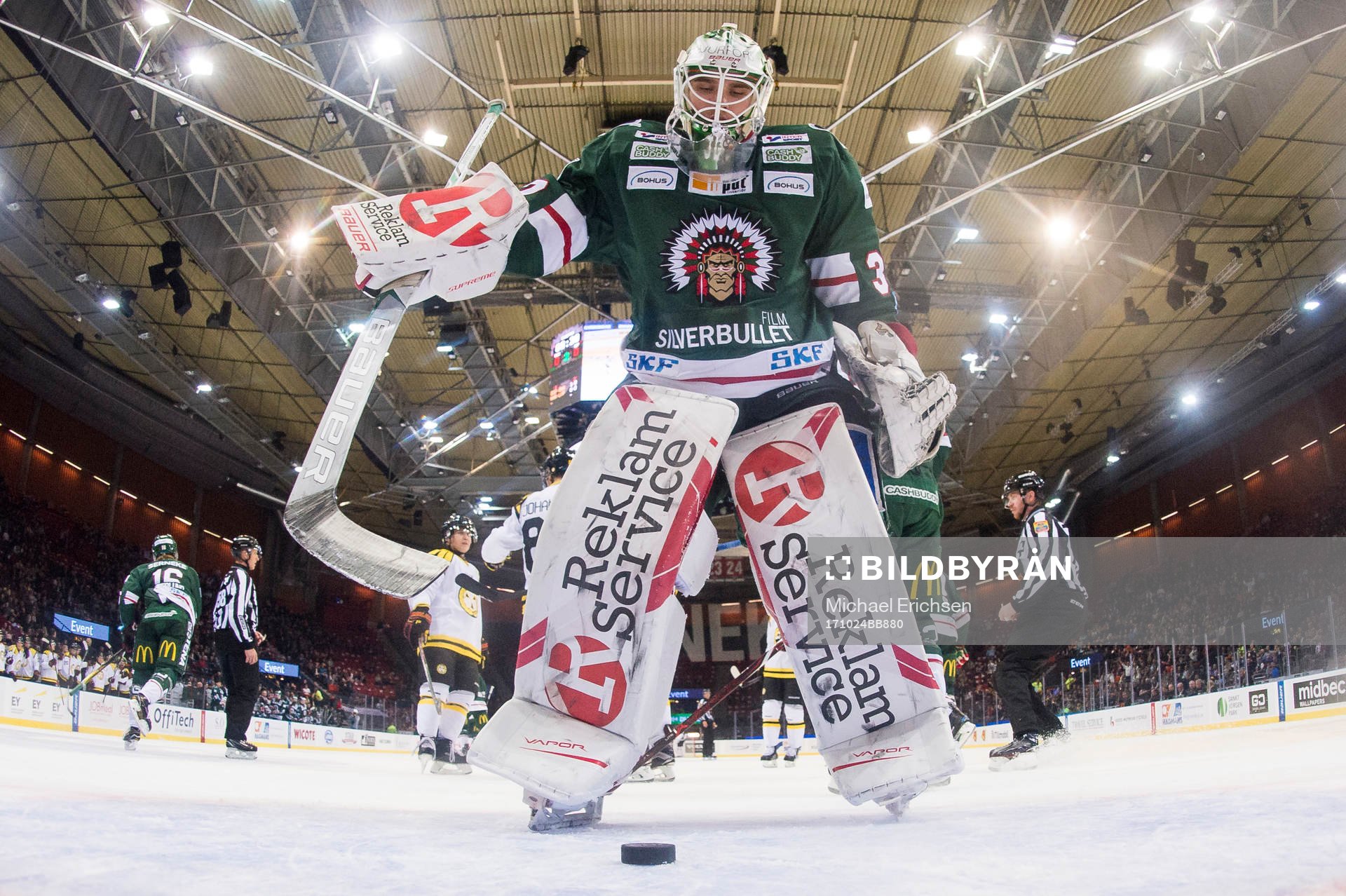 Frölundas målvakt Johan Gustafsson deppar
