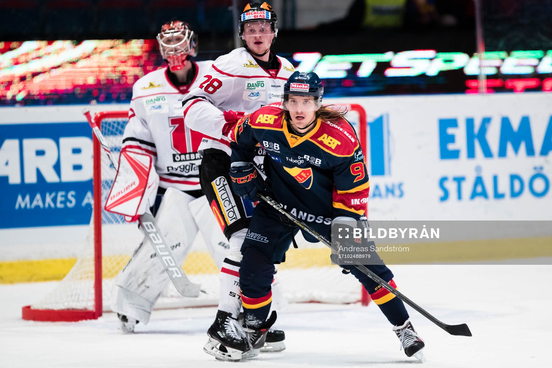 Djurgårdens Axel Jonsson Fjällby och Örebros Linus