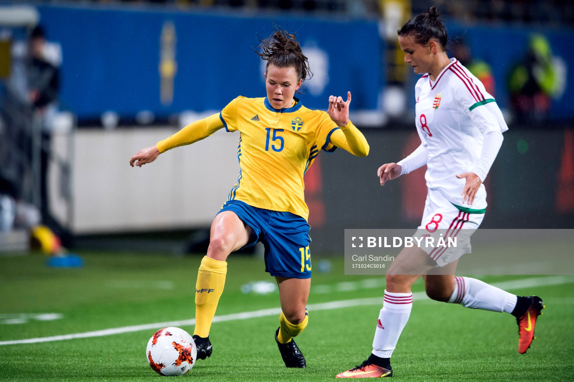 Sveriges Jessica Samuelsson och Ungerns Viktoria Szabo