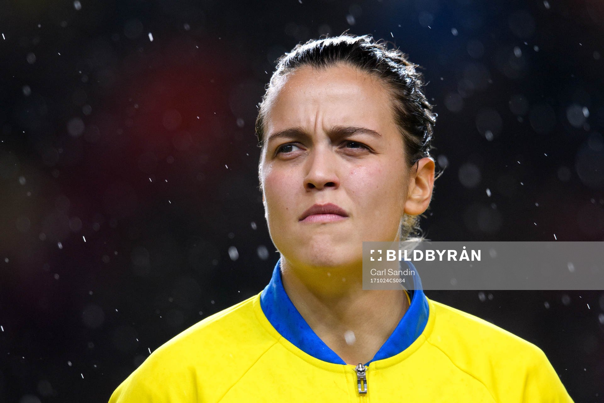 Sveriges Marija Banusic vid lineup innan VM-kvalmatchen i