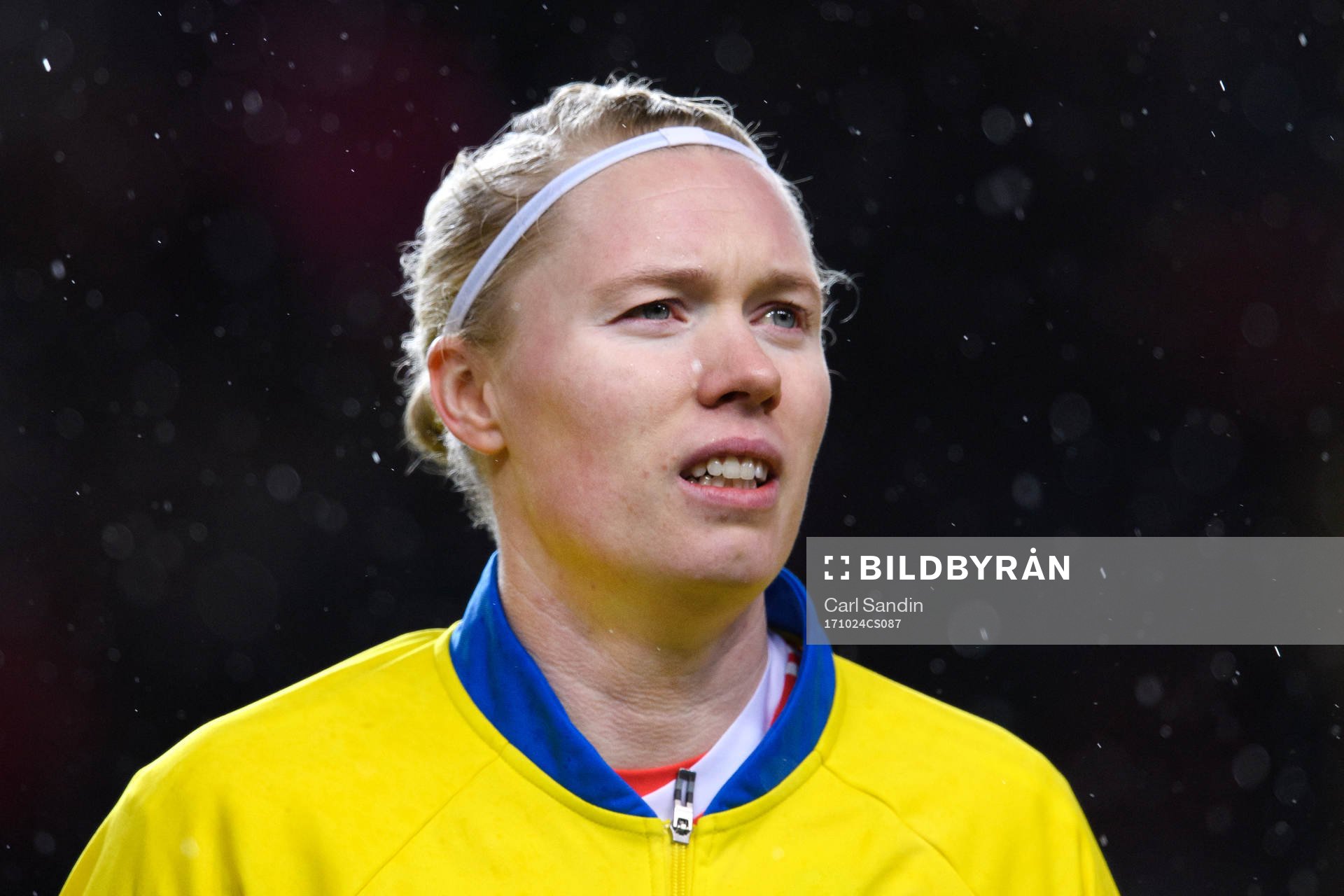 Sveriges målvakt Hedvig Lindahl vid lineup innan