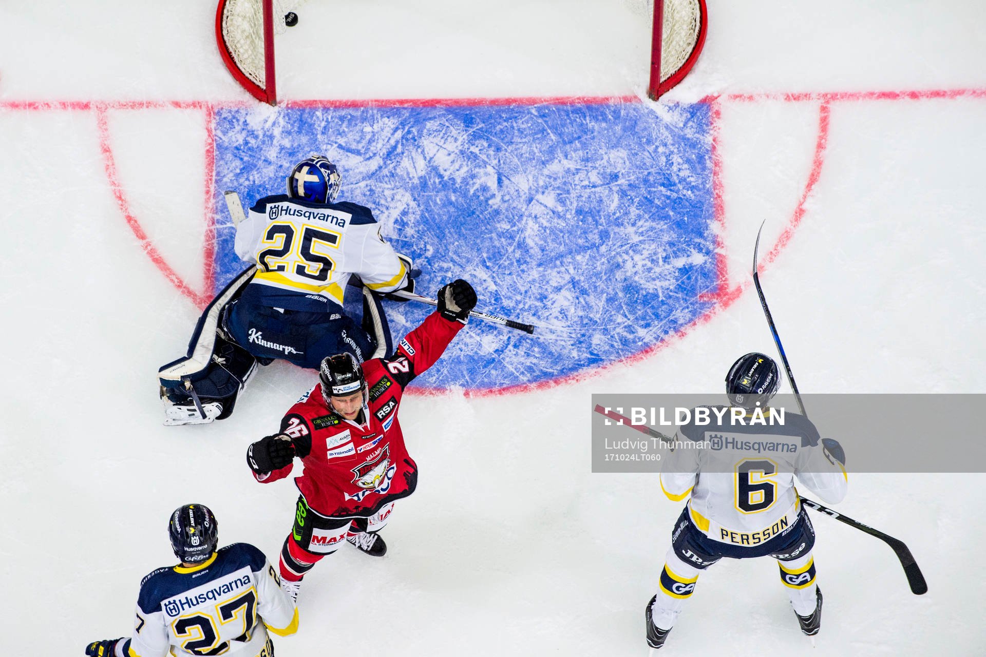 Malmö Redhawks Axel Wemmenblorn jublar