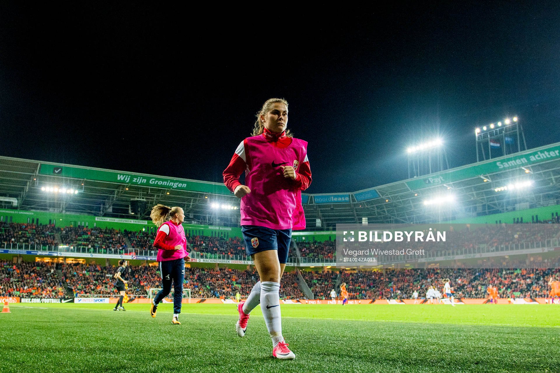 Emilie Bosshard Haavi of Norway warms up