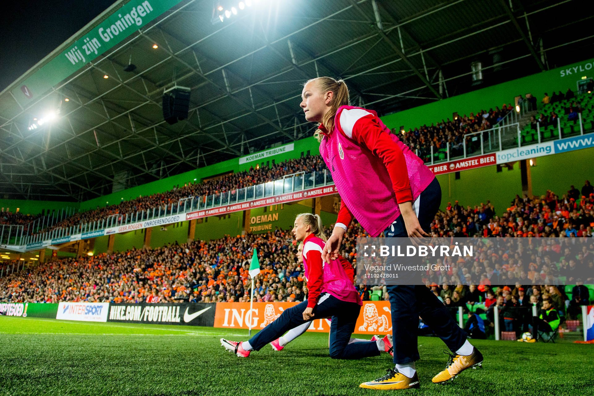 Frida Maanum of Norway warms up