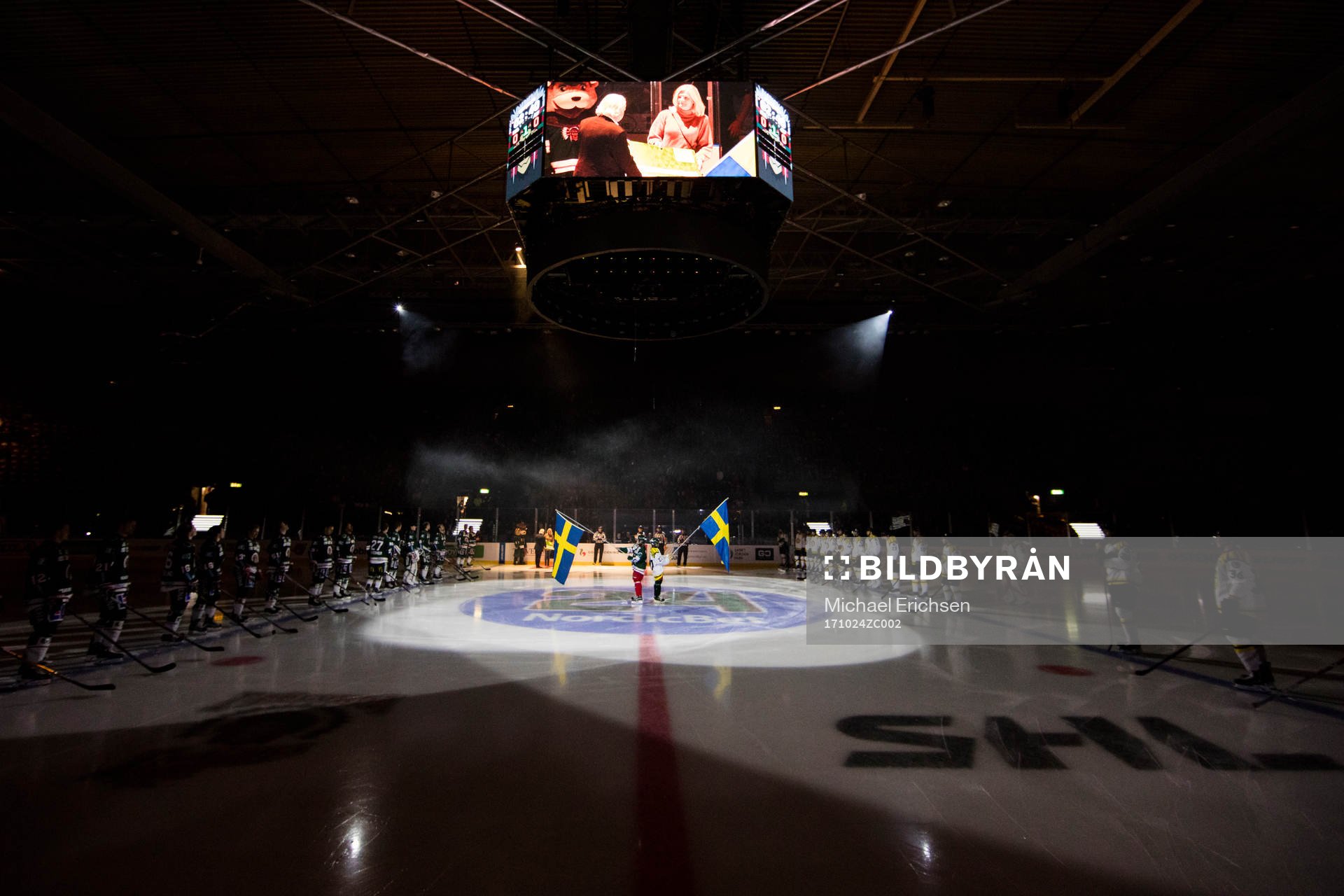 Lagen på line up innan ishockeymatchen i SHL mellan