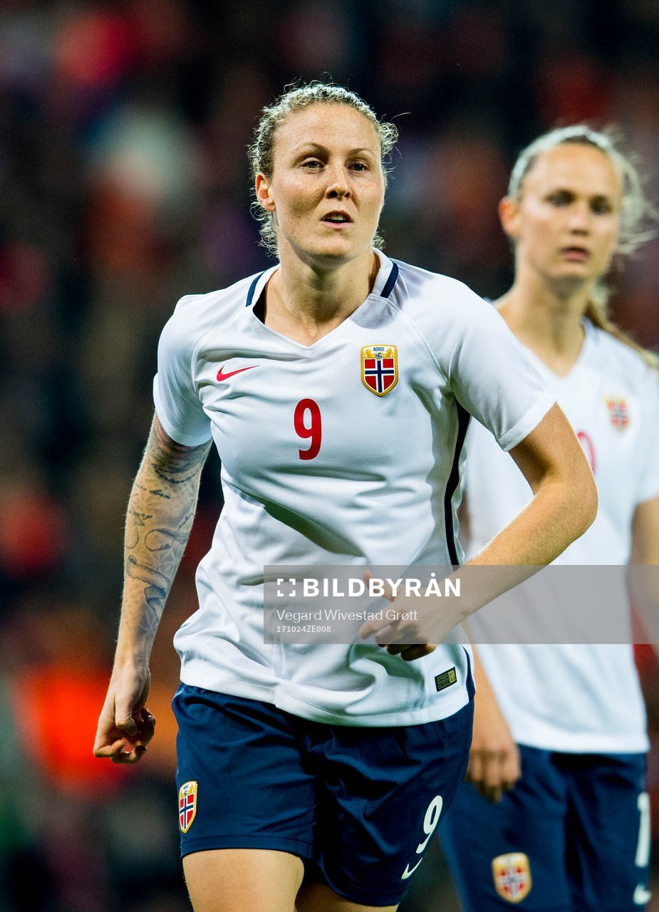 Isabell Herlovsen and Caroline Graham Hansen of Norway