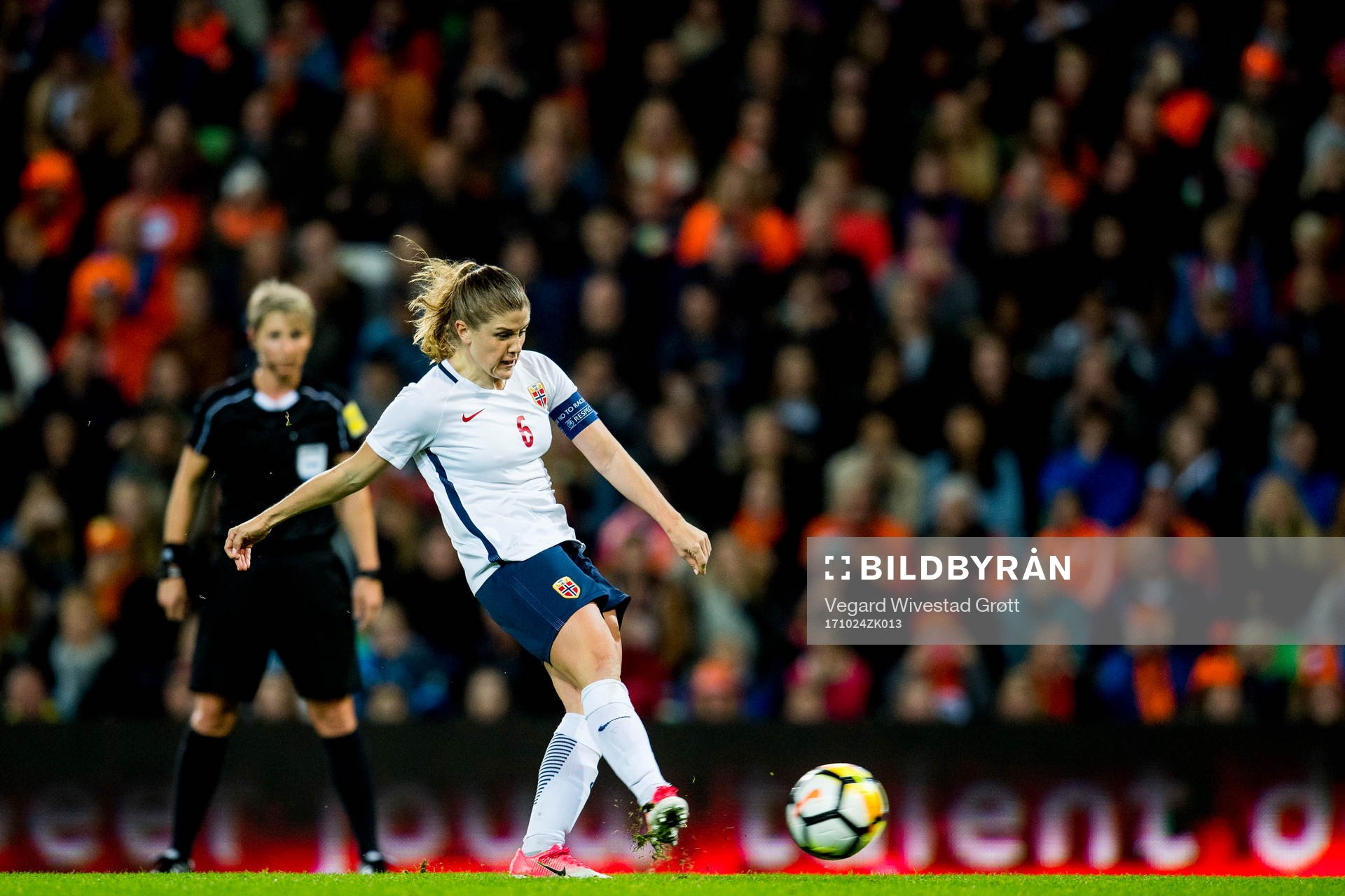 Maren Mjelde of Norway misses