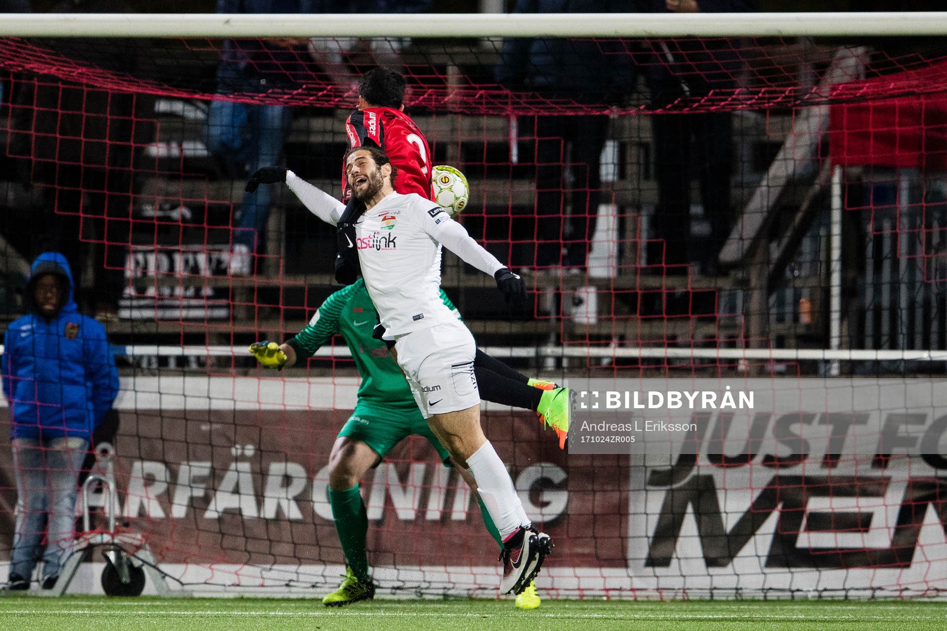 Brommapojkarnas Luca Gerbino Polo gör 1-0 för