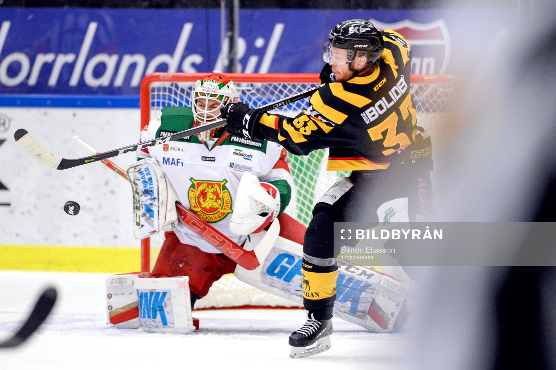Skellefteås Sebastian Ohlsson styr in 7-3 bakom Moras
