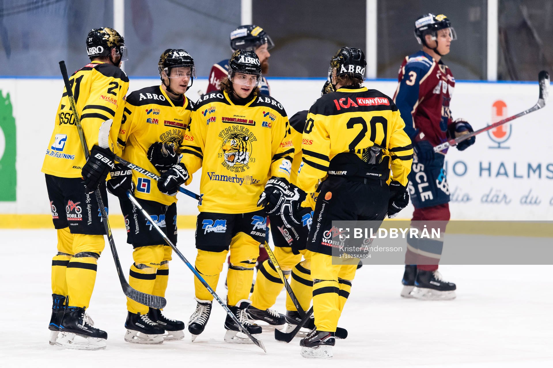 Vimmerbys spelare jublar
