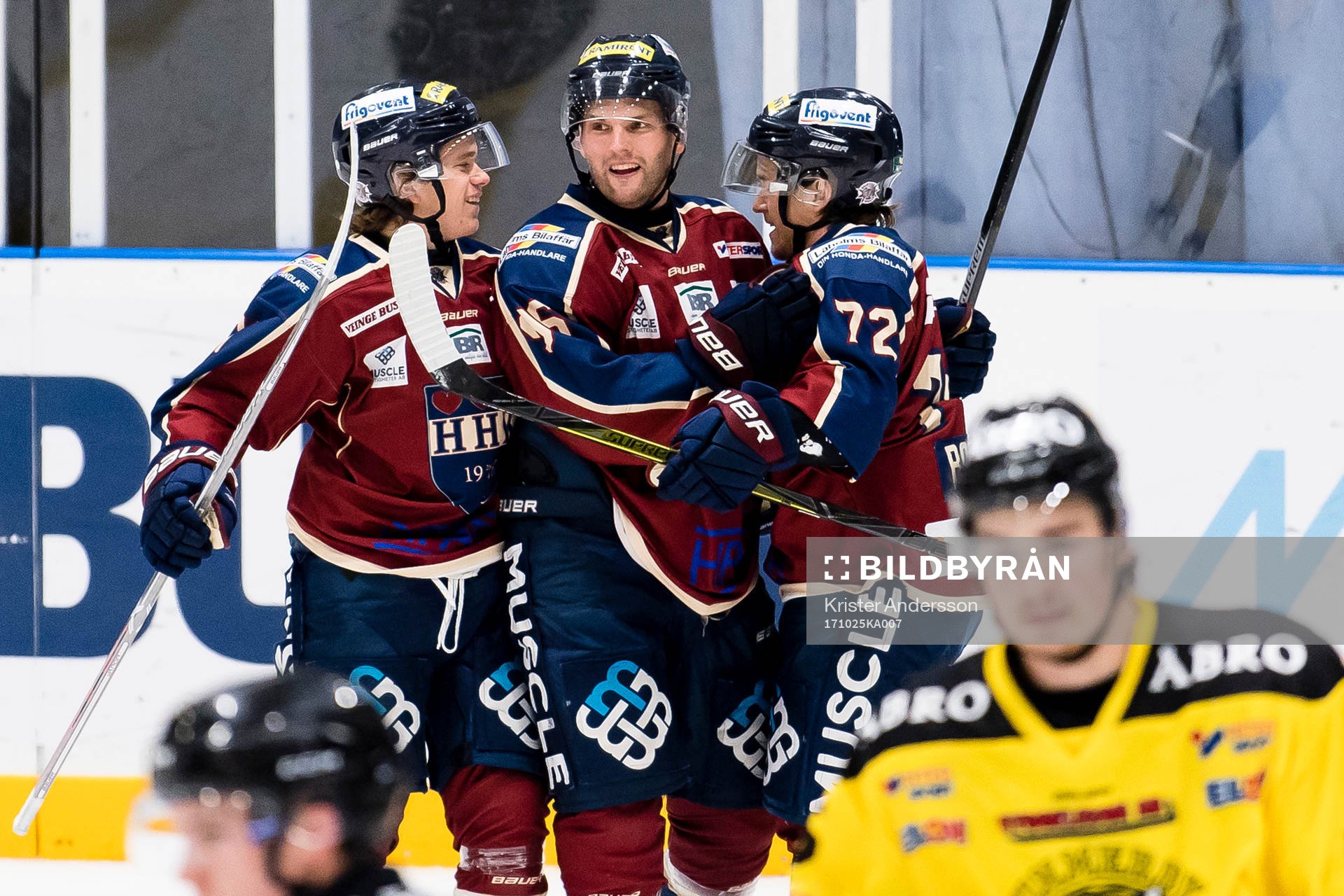 Halmstads Marcus Borgh (h) jublar med lagkamrater