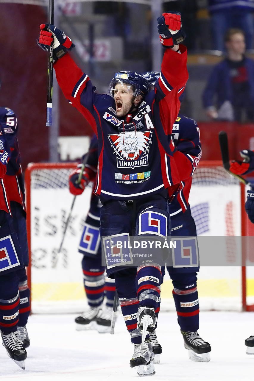 Linköpings Sebastian Karlsson jublar