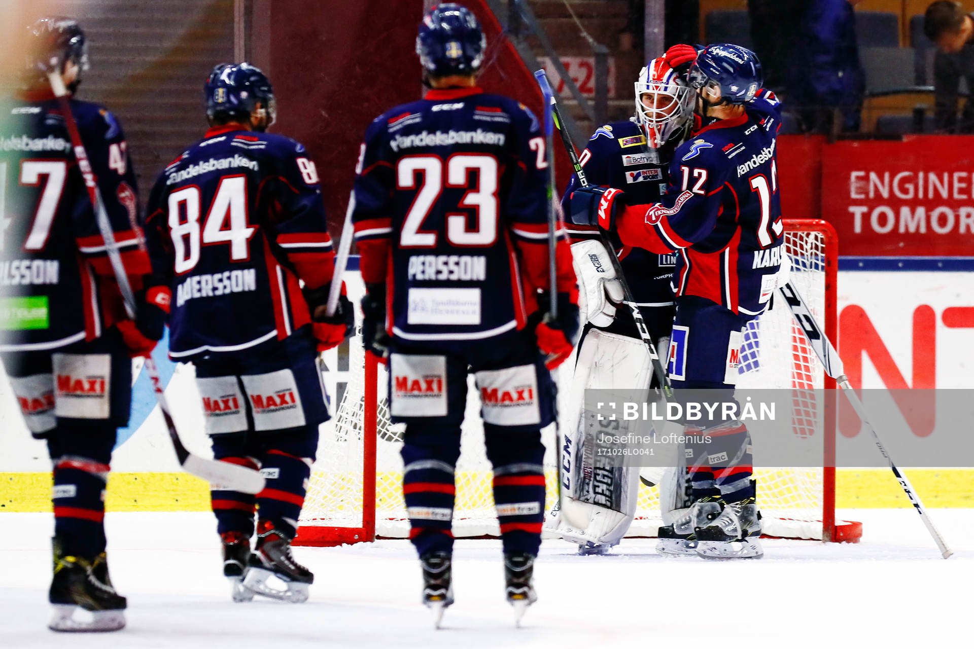 Linköpings målvakt Jonas Gustavsson jublar med Sebastian