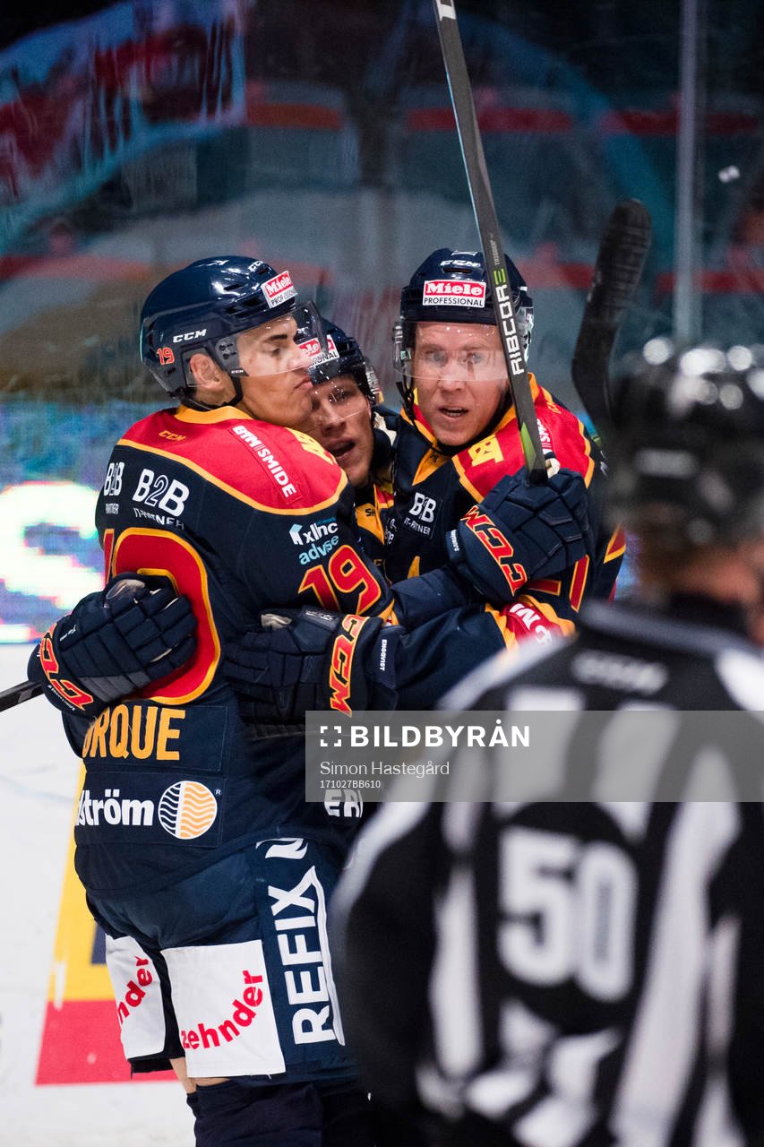 Djurgårdens Rene Bourque och Andreas Engqvist jublar
