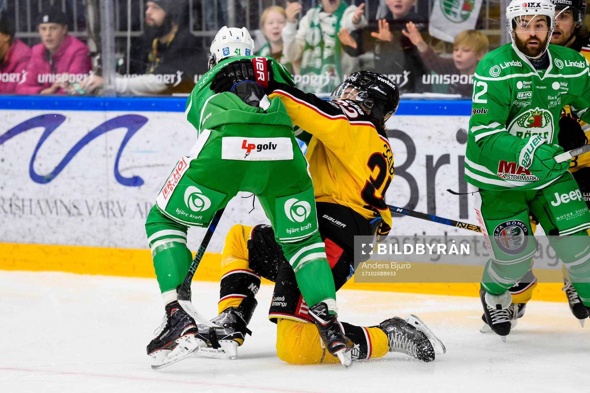 Rögles Daniel Widing och Luleås Oscar Engsund