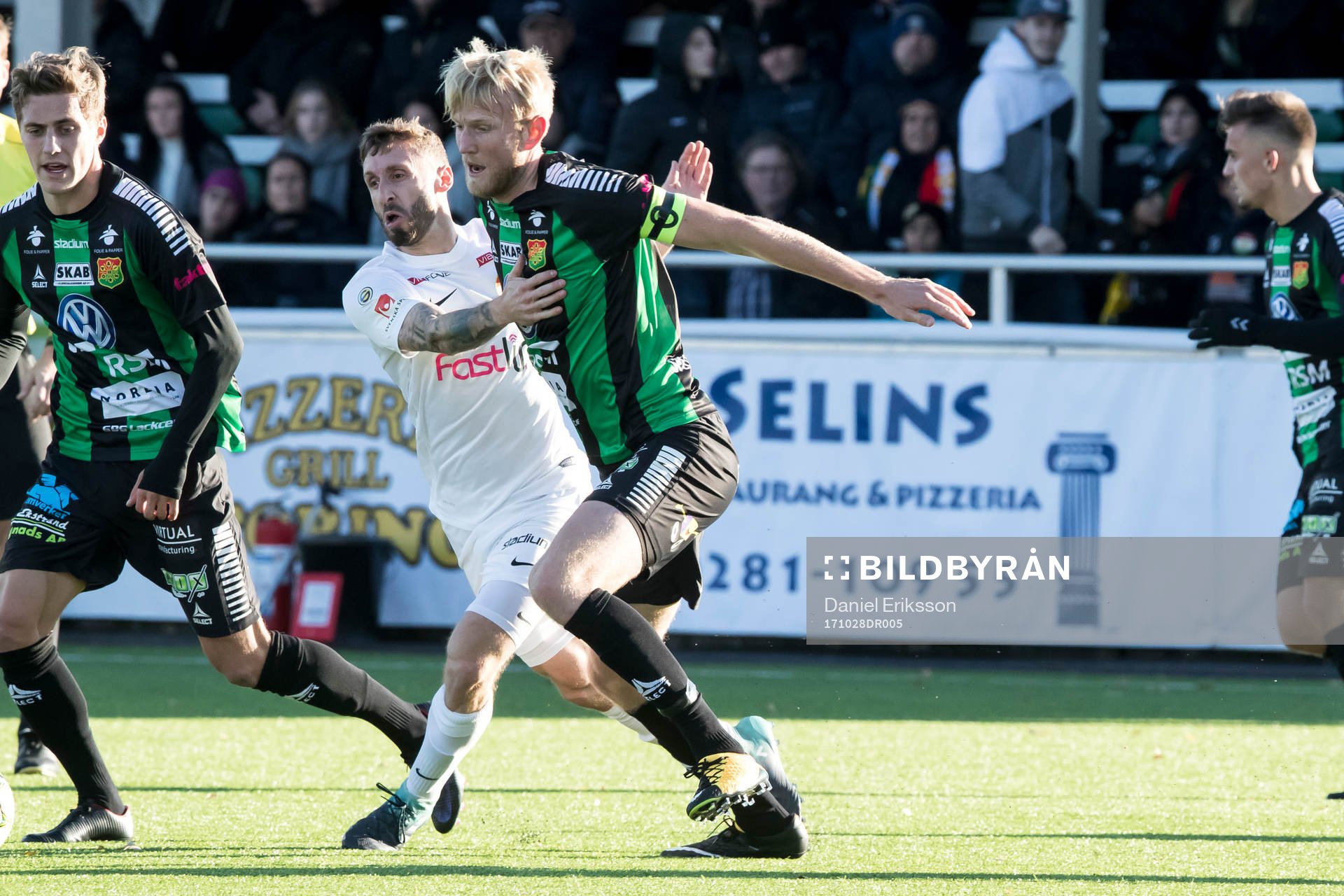 Kamp i fotbollsmatchen i superettan mellan Dalkurd och GAIS