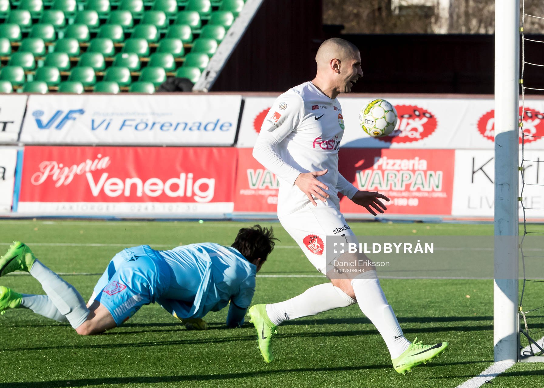 Dalkurds Rawez Lawan  i fotbollsmatchen i superettan mellan