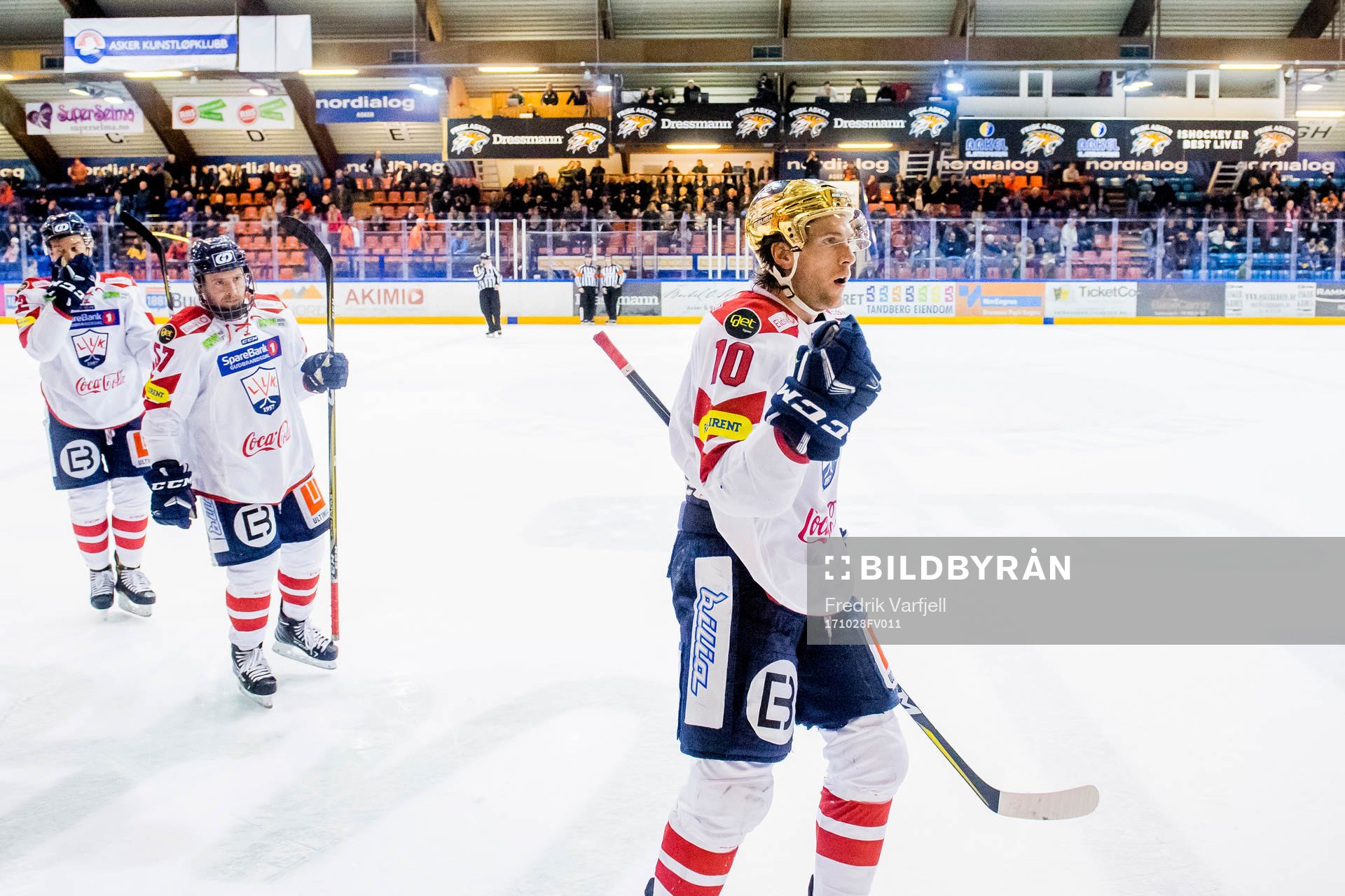 Brett James Cameron of Lillehammer celebrates the 4-7 goal