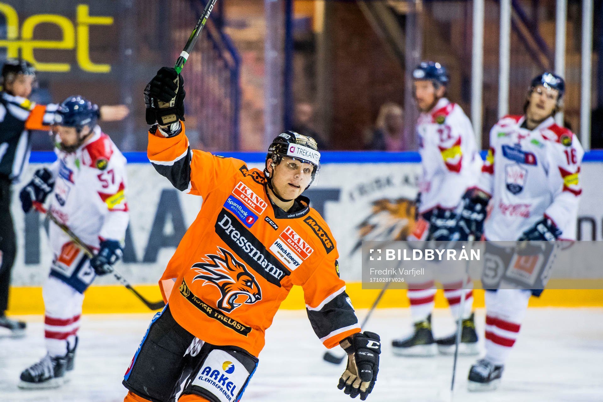 Mario Lamoreux of Frisk Asker celebrates