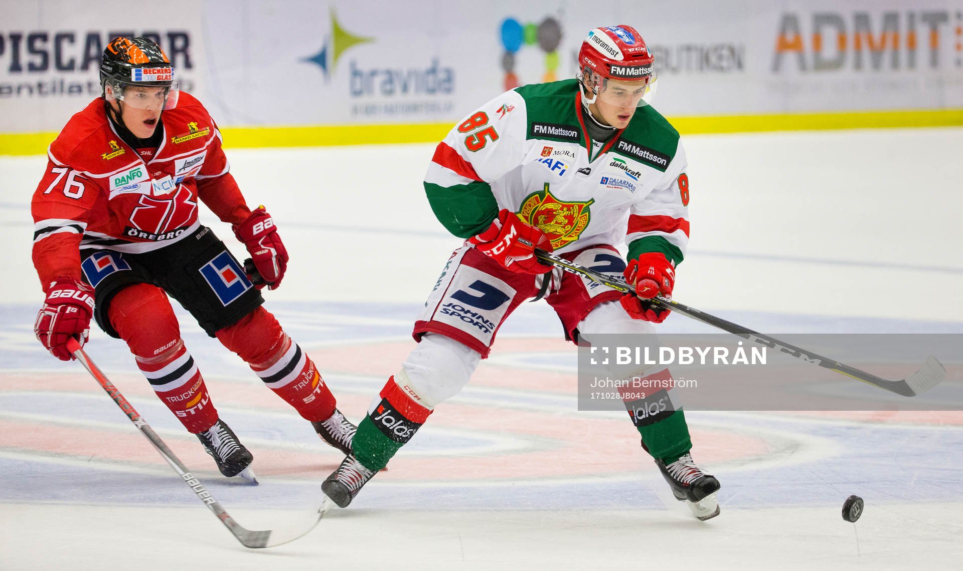 Örebros Jare Sallinen och Moras Michael Haga