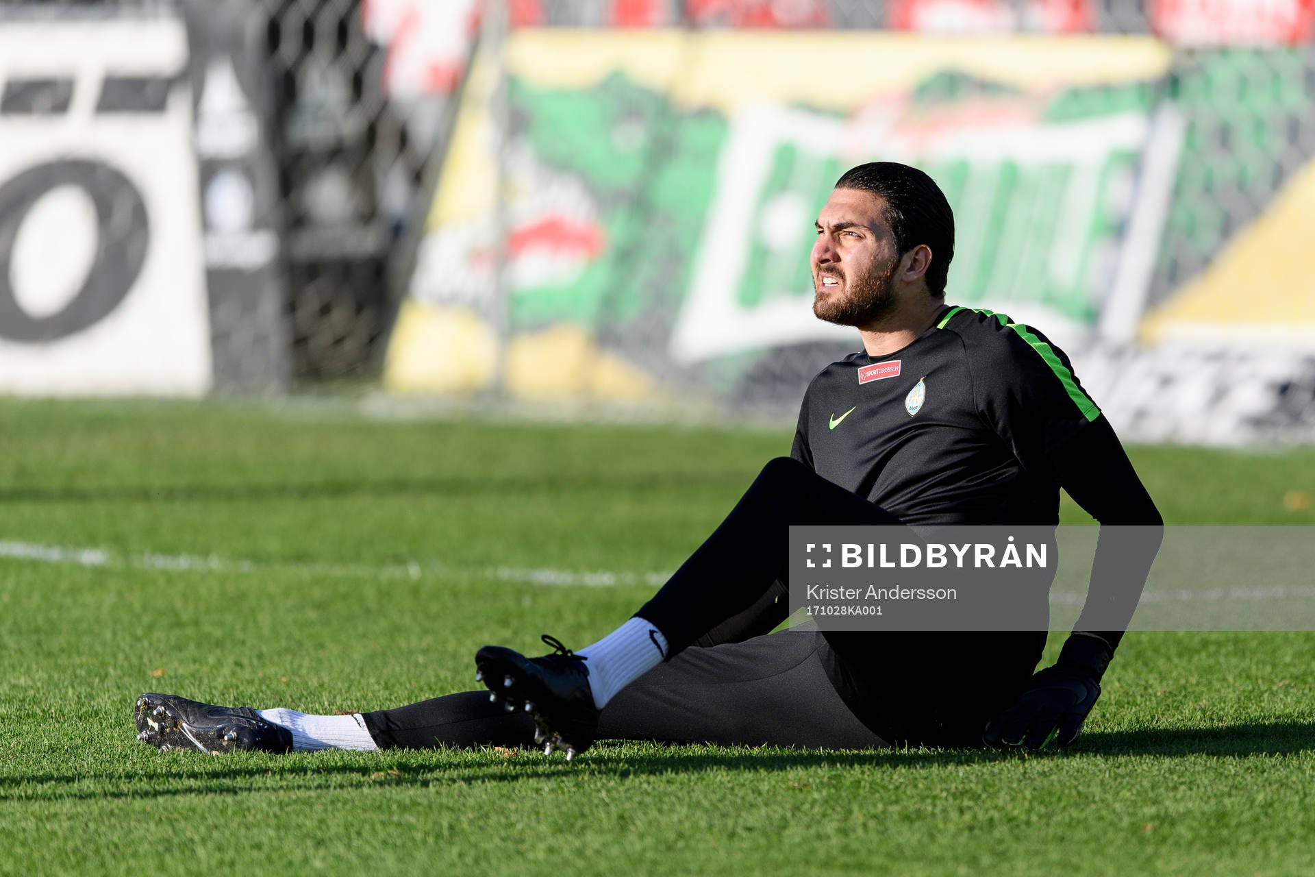 AFC Eskilstunas Målvakt Alireza Haghighi före