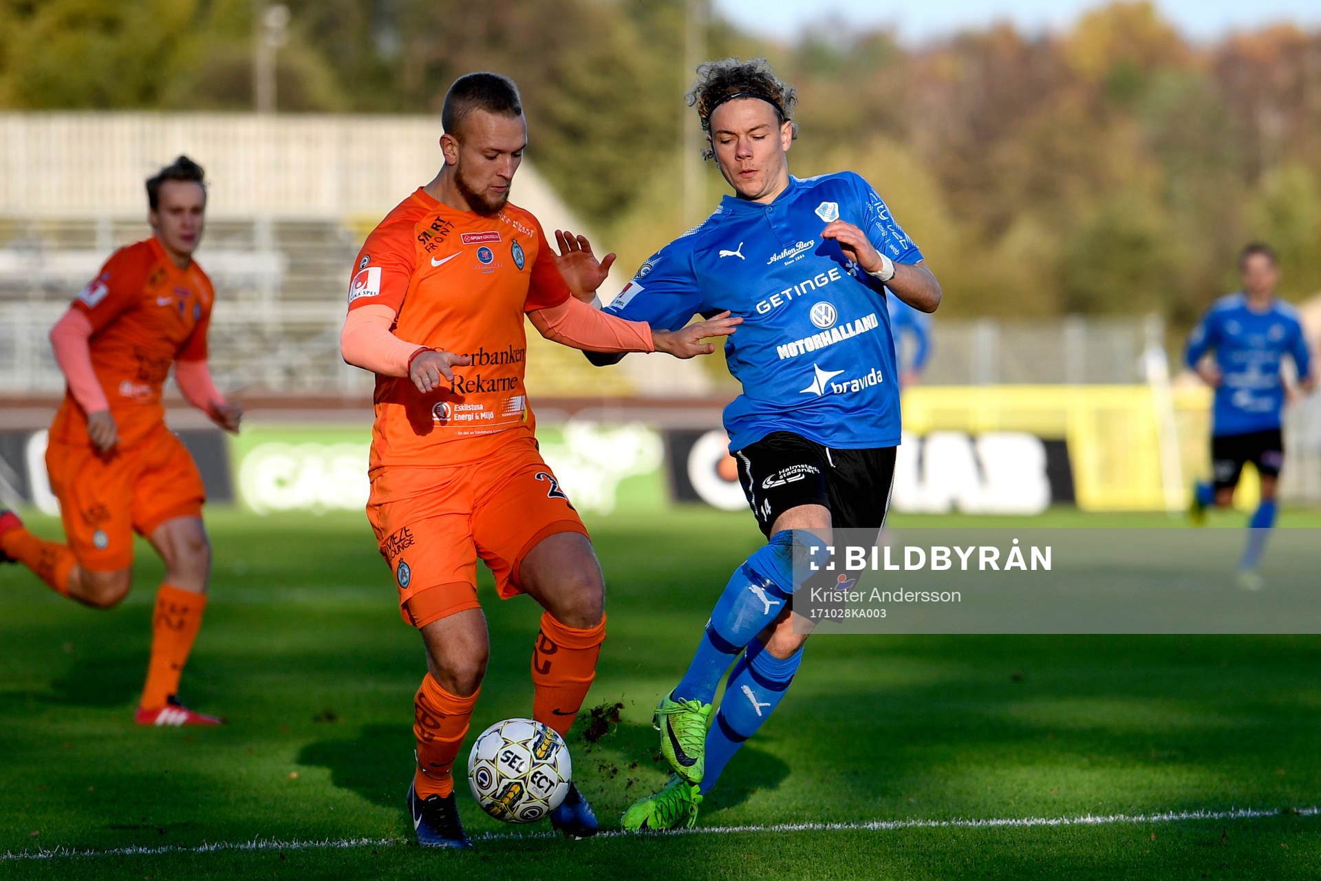 AFC Eskilstunas Alexander Michel och Halmstads Höskuldur