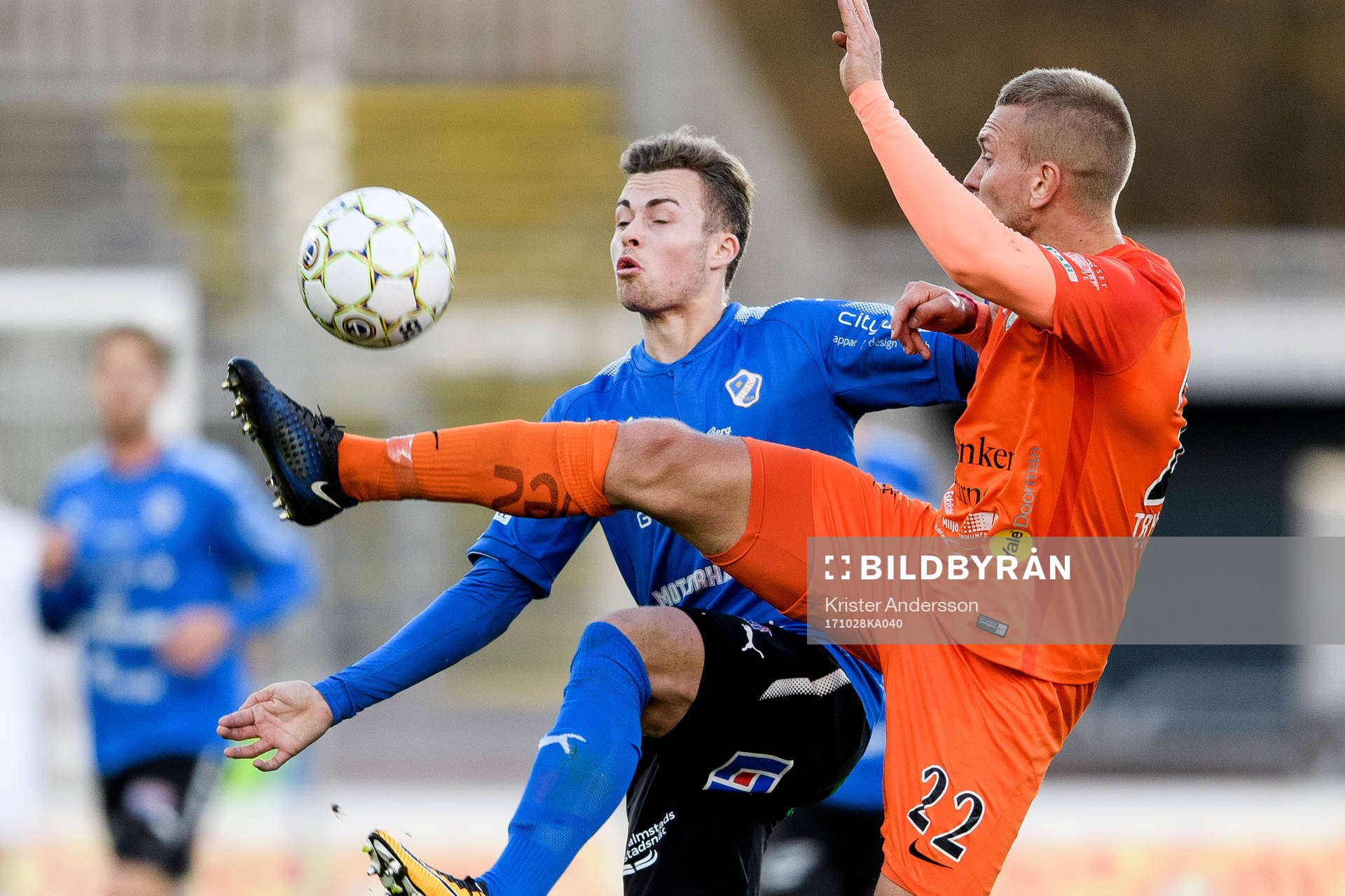 Halmstads Gabriel Gudmundsson och AFC Eskilstunas Alexander