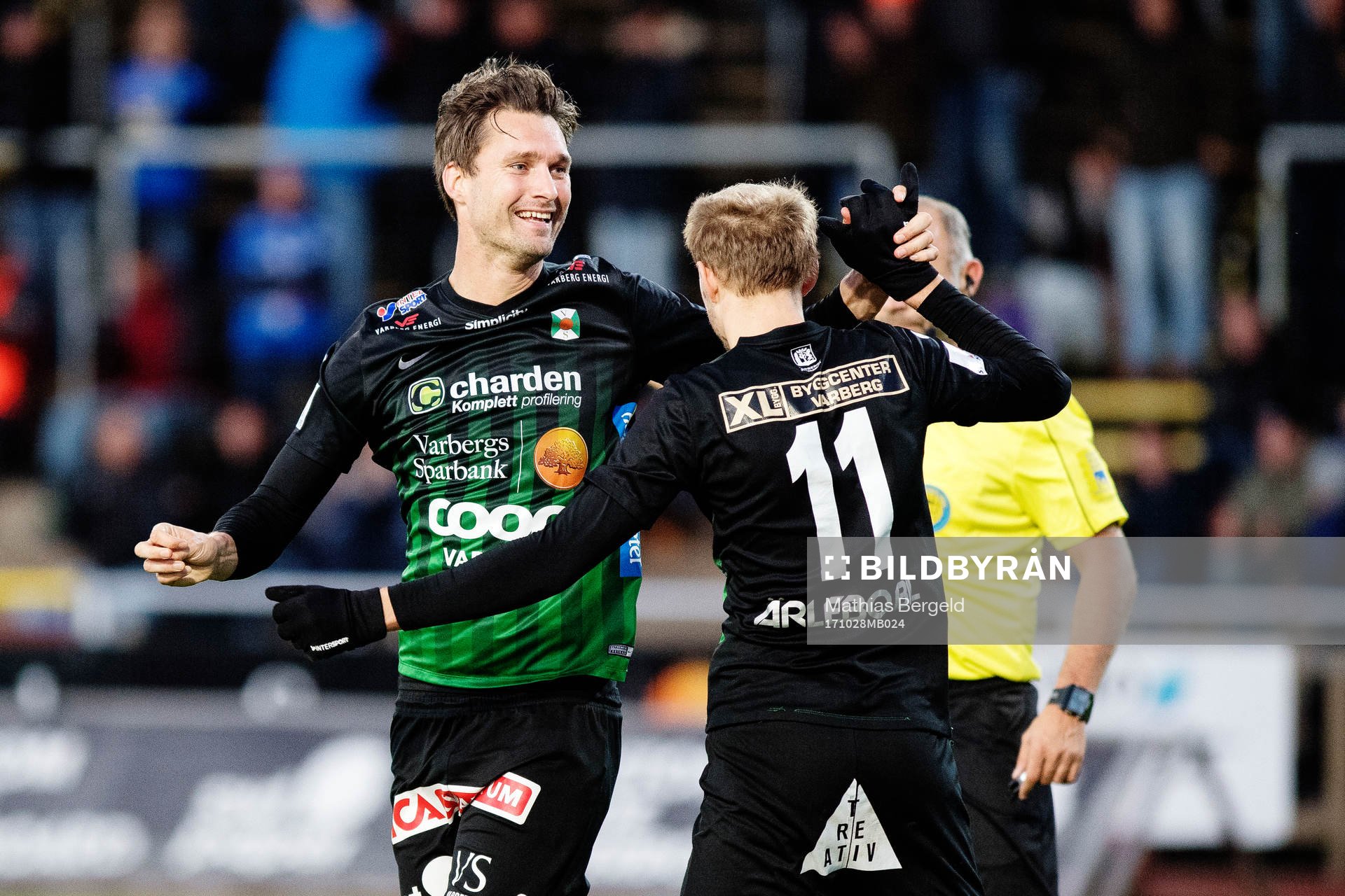 Varbergs Peter Nyström jublar med Jakob Olsson