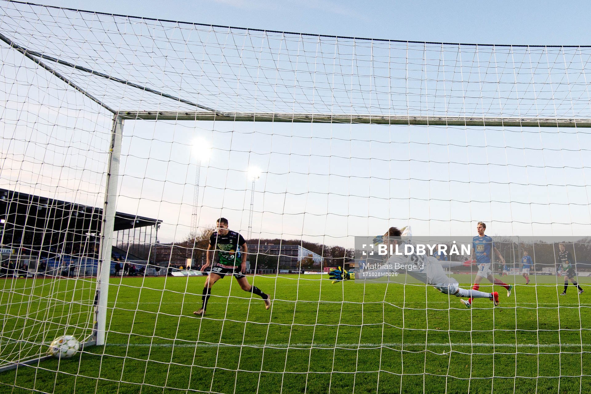 Varbergs Gabriel Altemark-Vanneryr gör 2-0-målet bakom