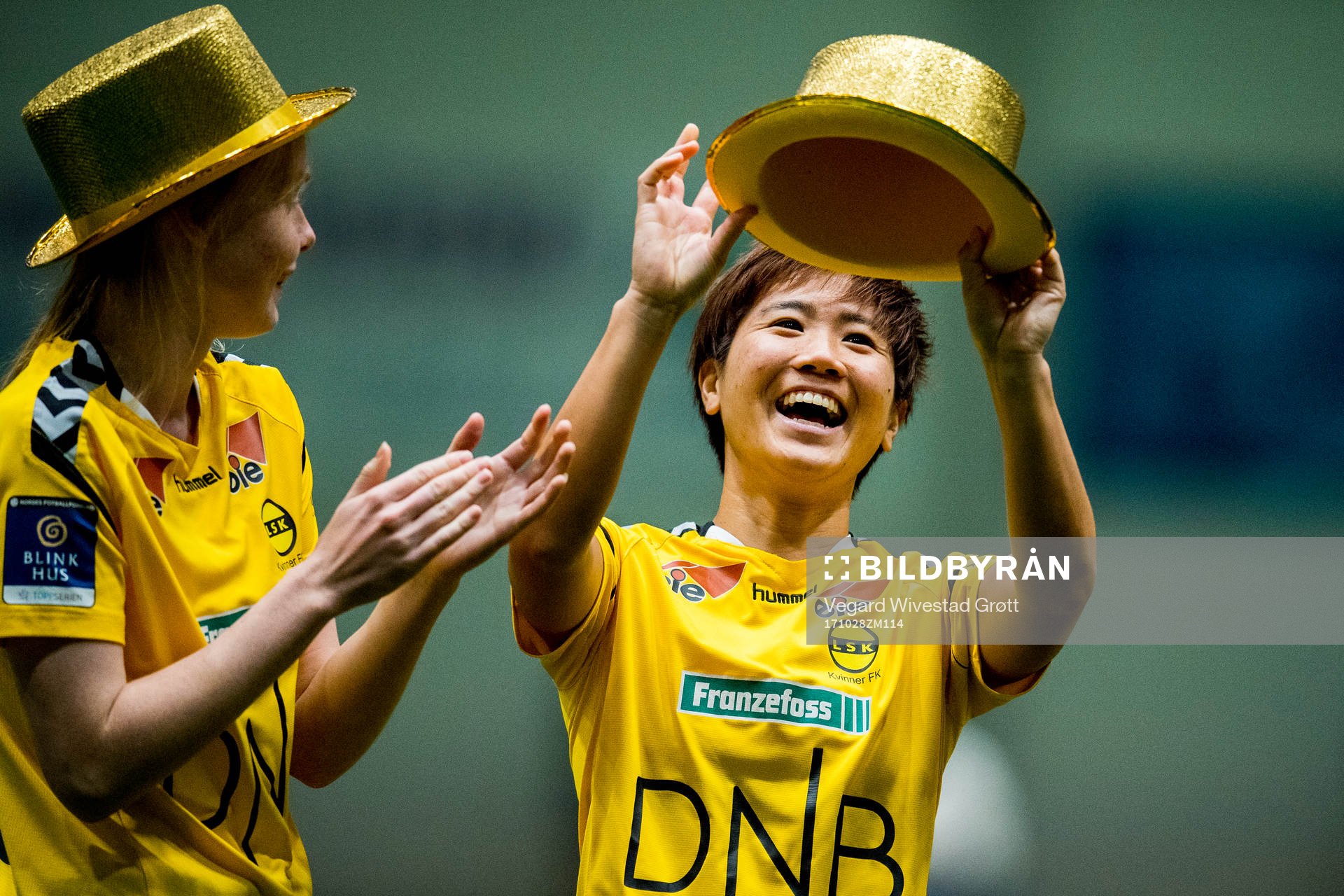 Ryoko Takara of LSK Kvinner celebrates winning the league
