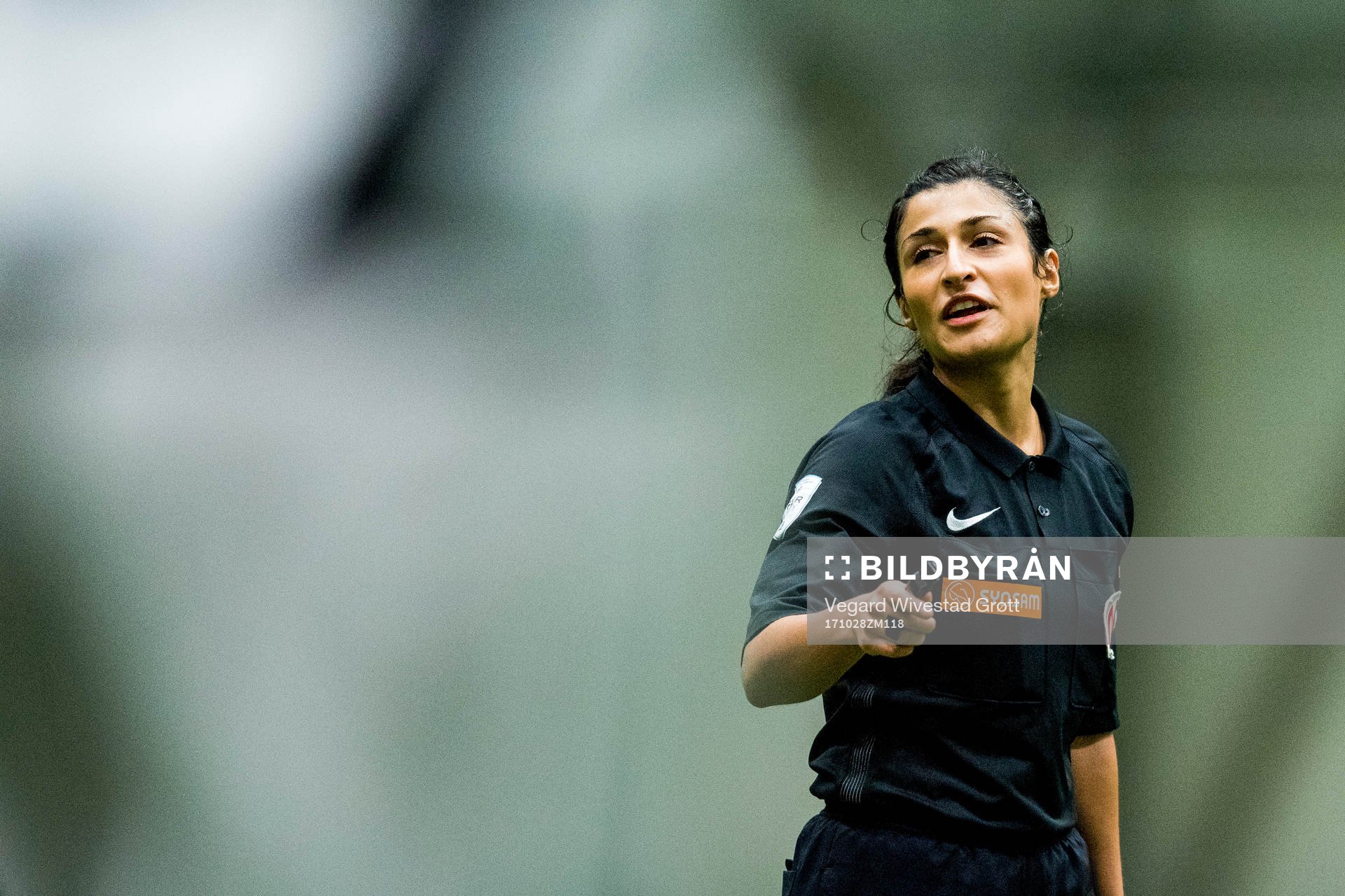 Referee Fatemeh Zangeneh