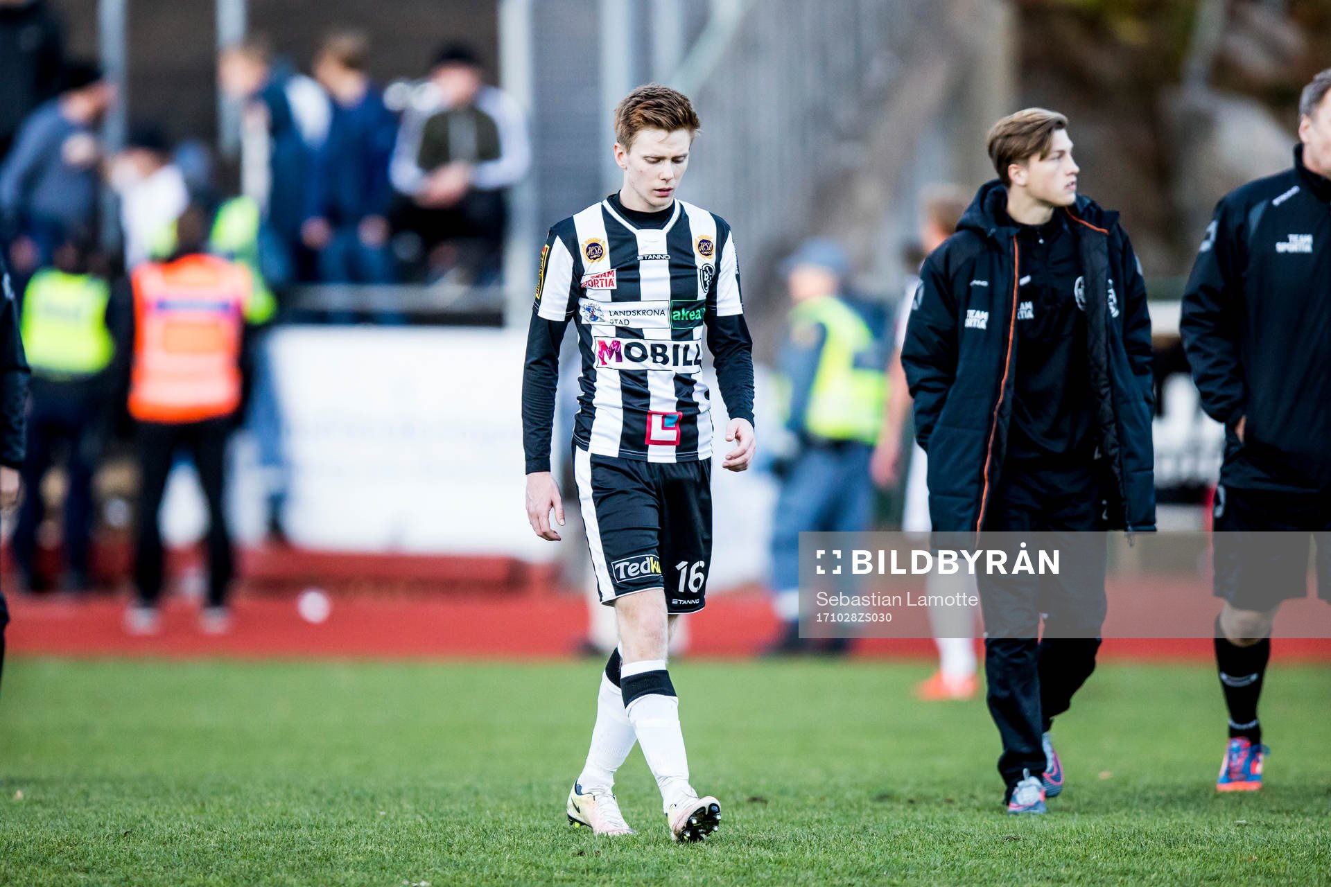 Landskronas Dennis Olofsson deppar