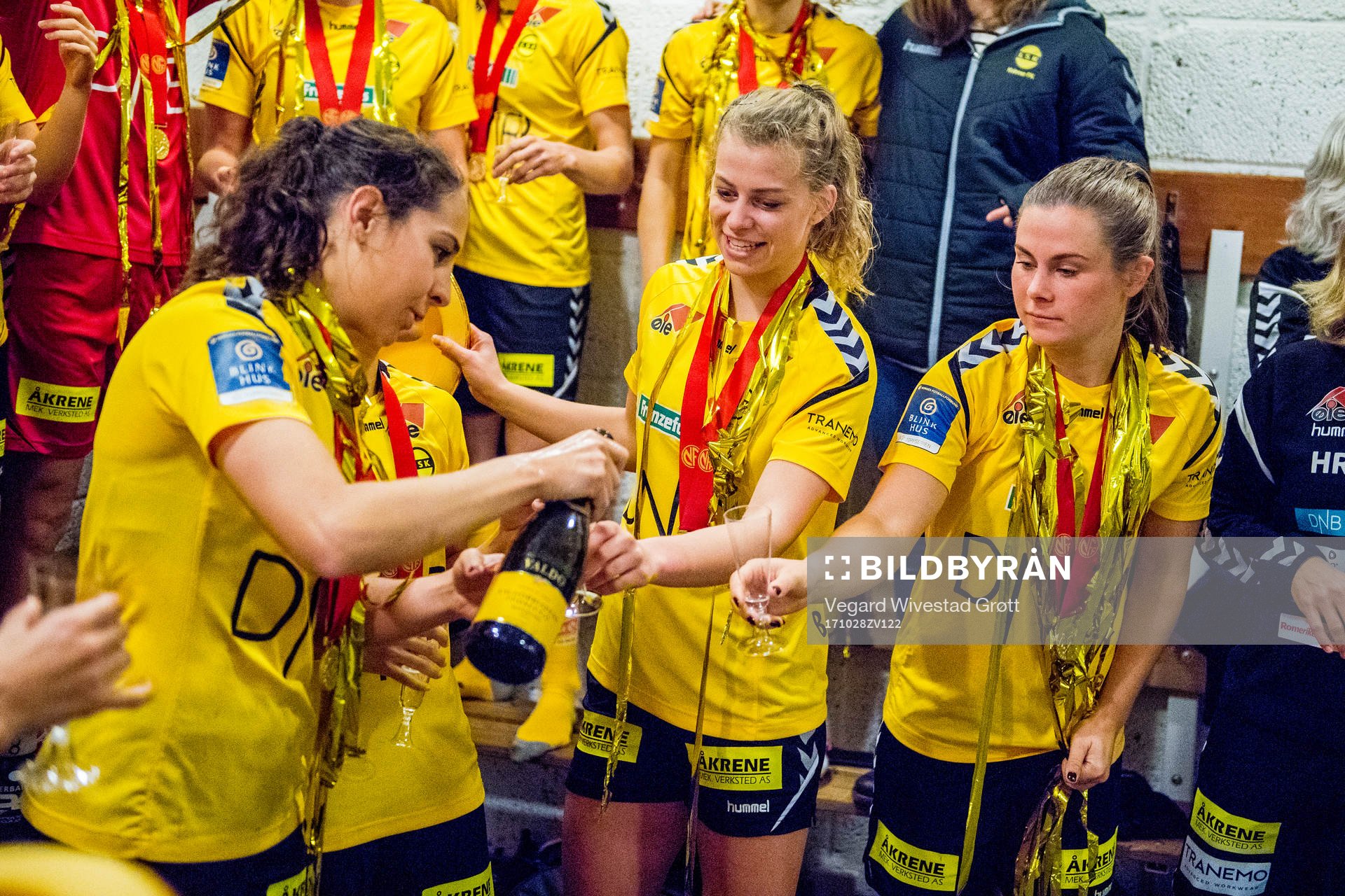 Ingrid Moe Wold, Ingrid Kvernvolden and Emilie Haavi of LSK